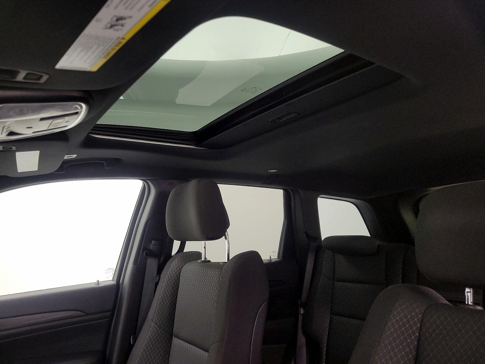 Sunroof(s) & Overhead Airbags