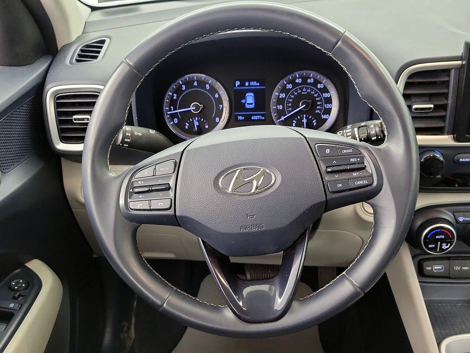 2022 Hyundai Venue Limited - Photo 11