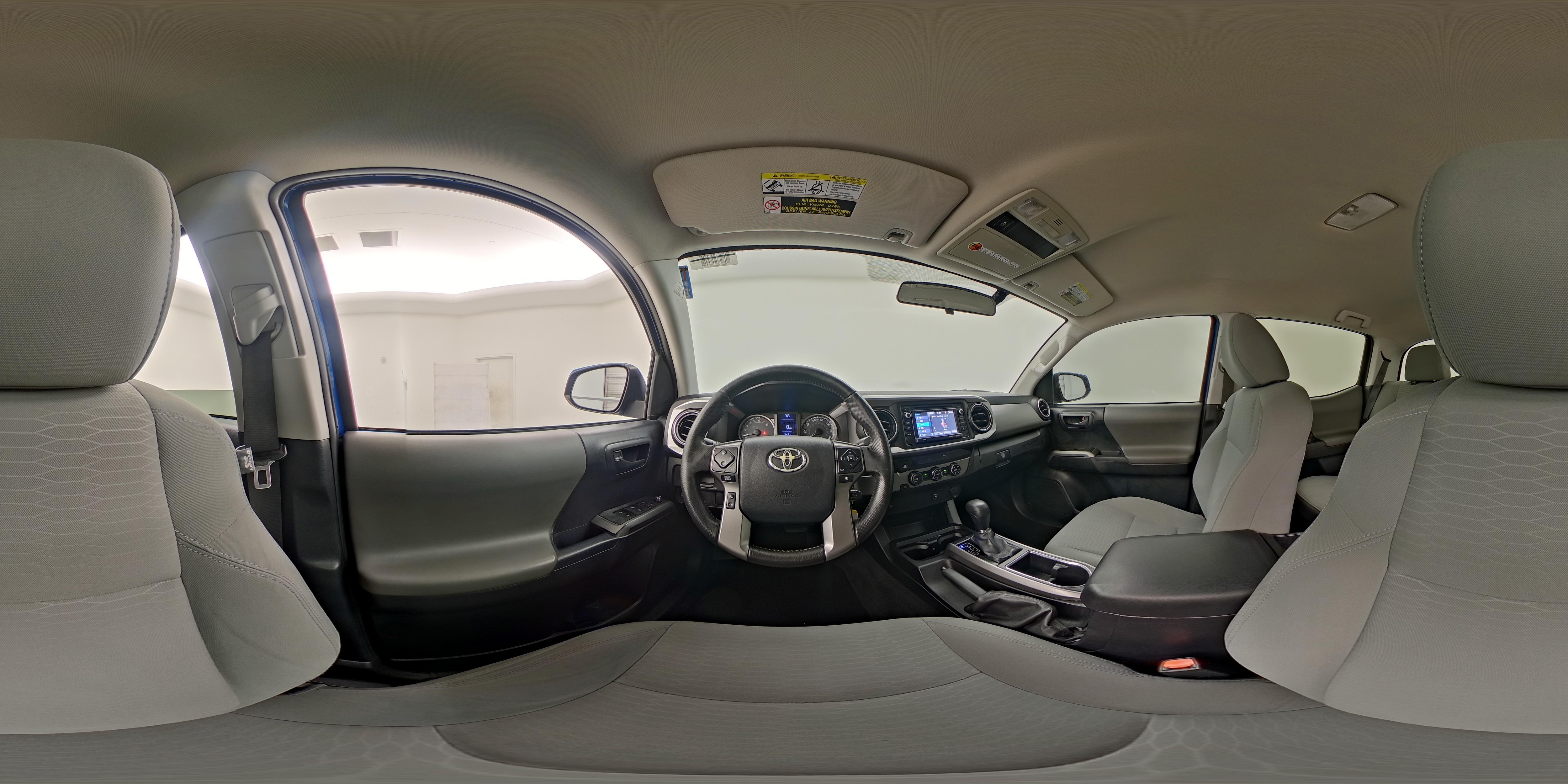 2016 Toyota Tacoma SR5, photo 26