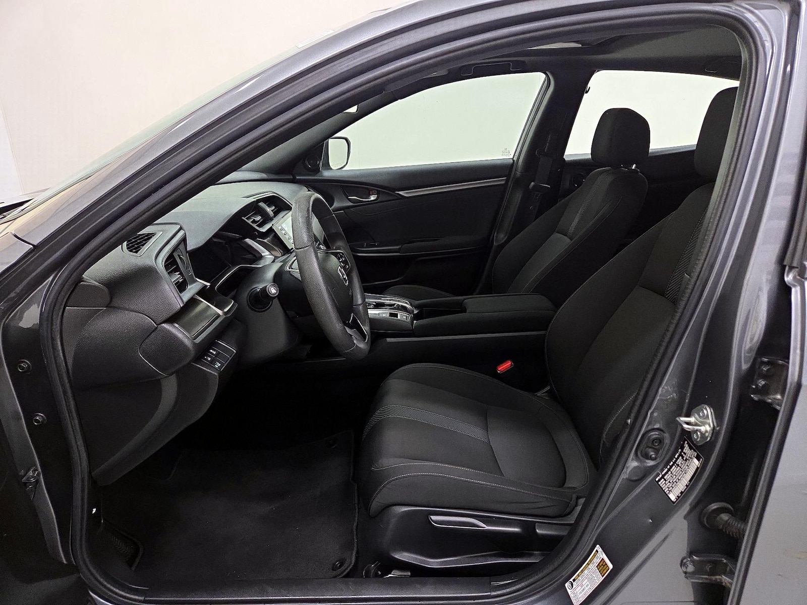 2019 Honda Civic Hatchback EX - Photo 10