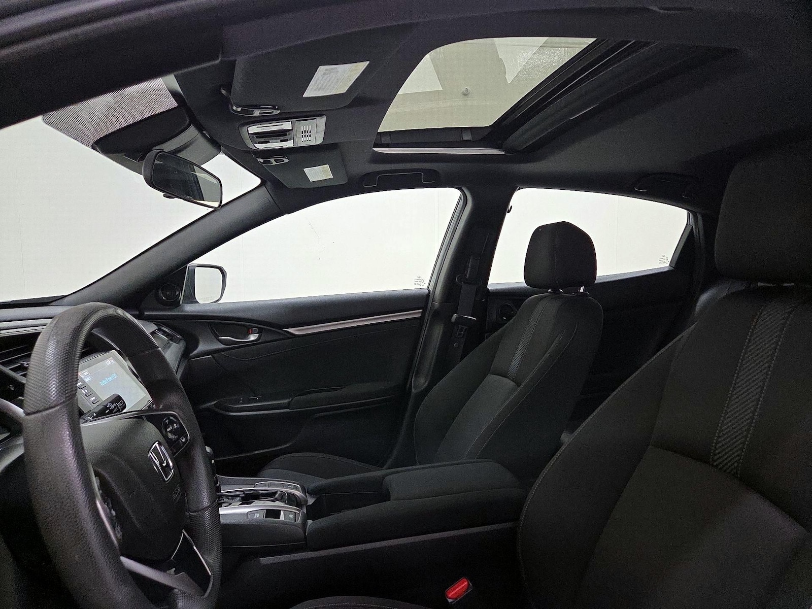 2019 Honda Civic Hatchback EX - Photo 17