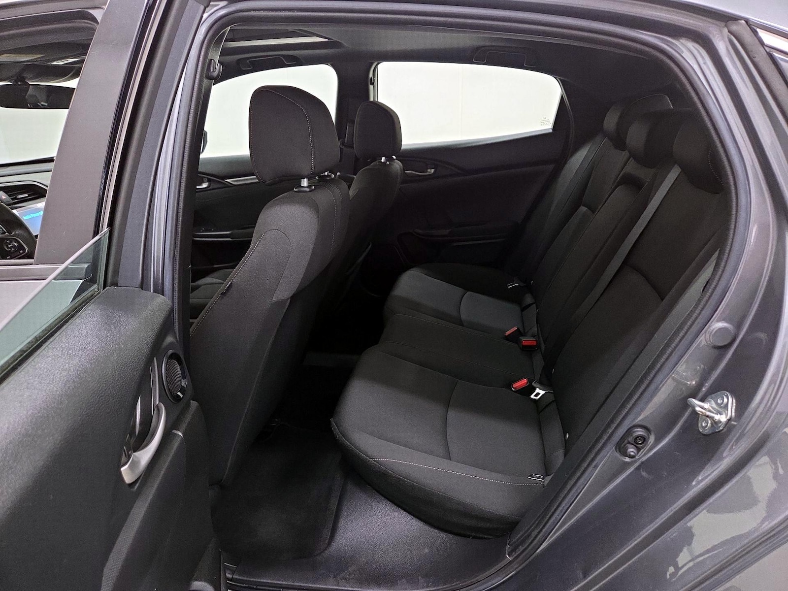 2019 Honda Civic Hatchback EX - Photo 18