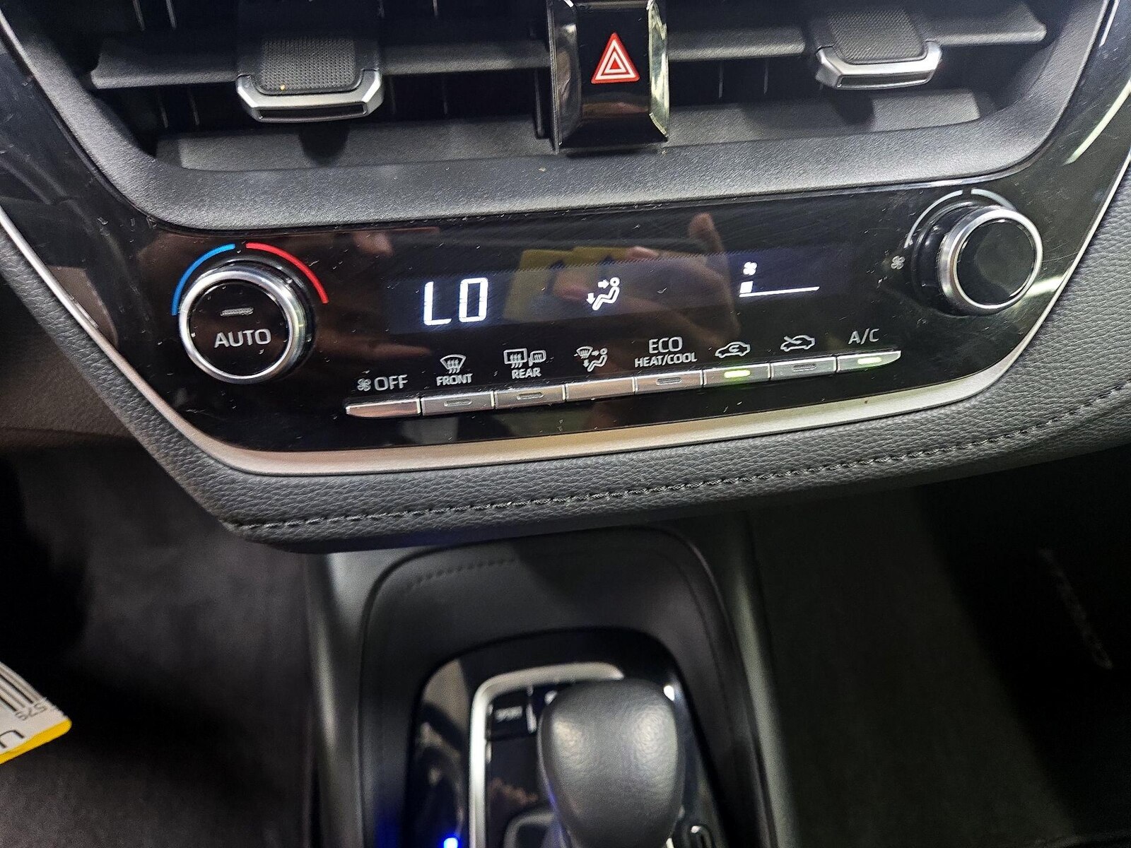 2020 Toyota Corolla SE - Photo 16