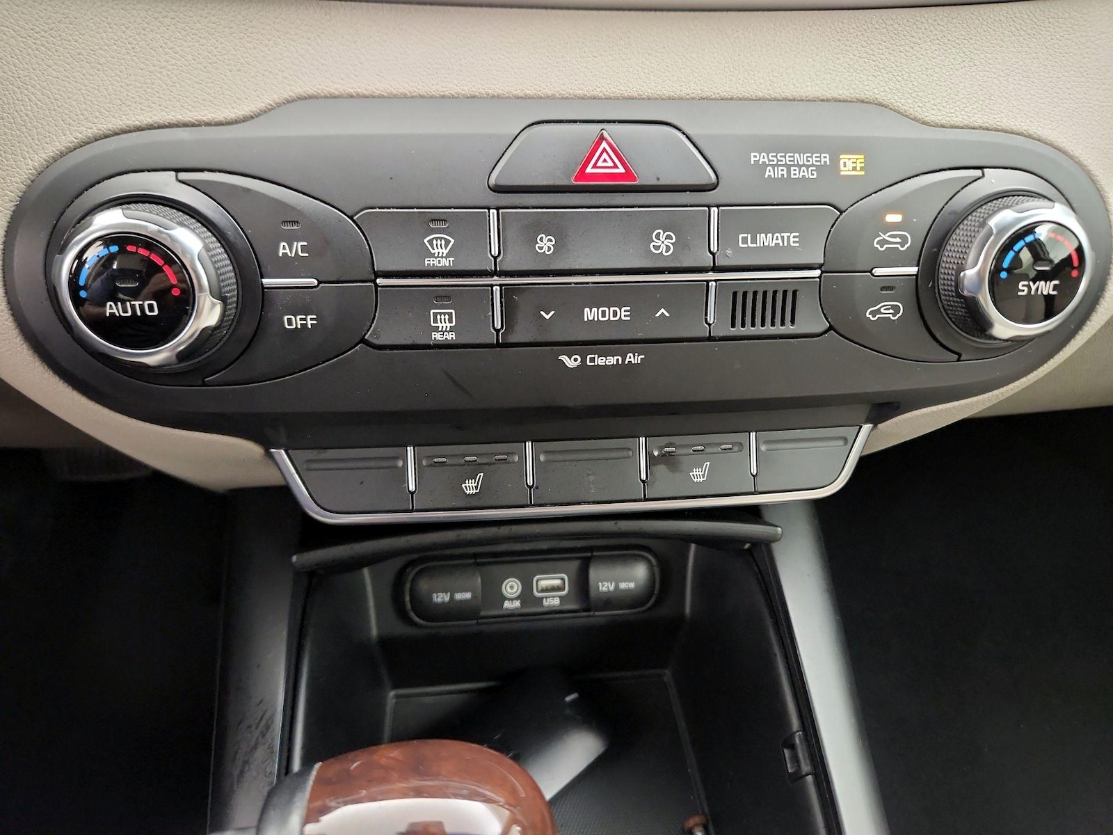 2017 Kia Sorento LX - Photo 17