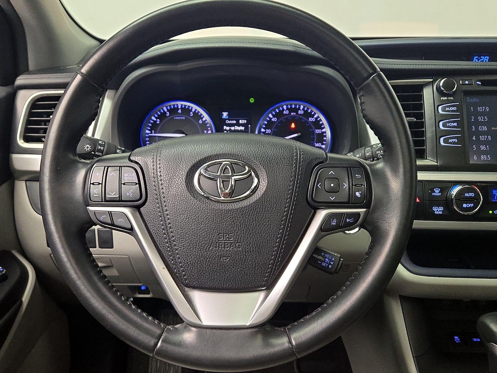 2019 Toyota Highlander XLE - Photo 11