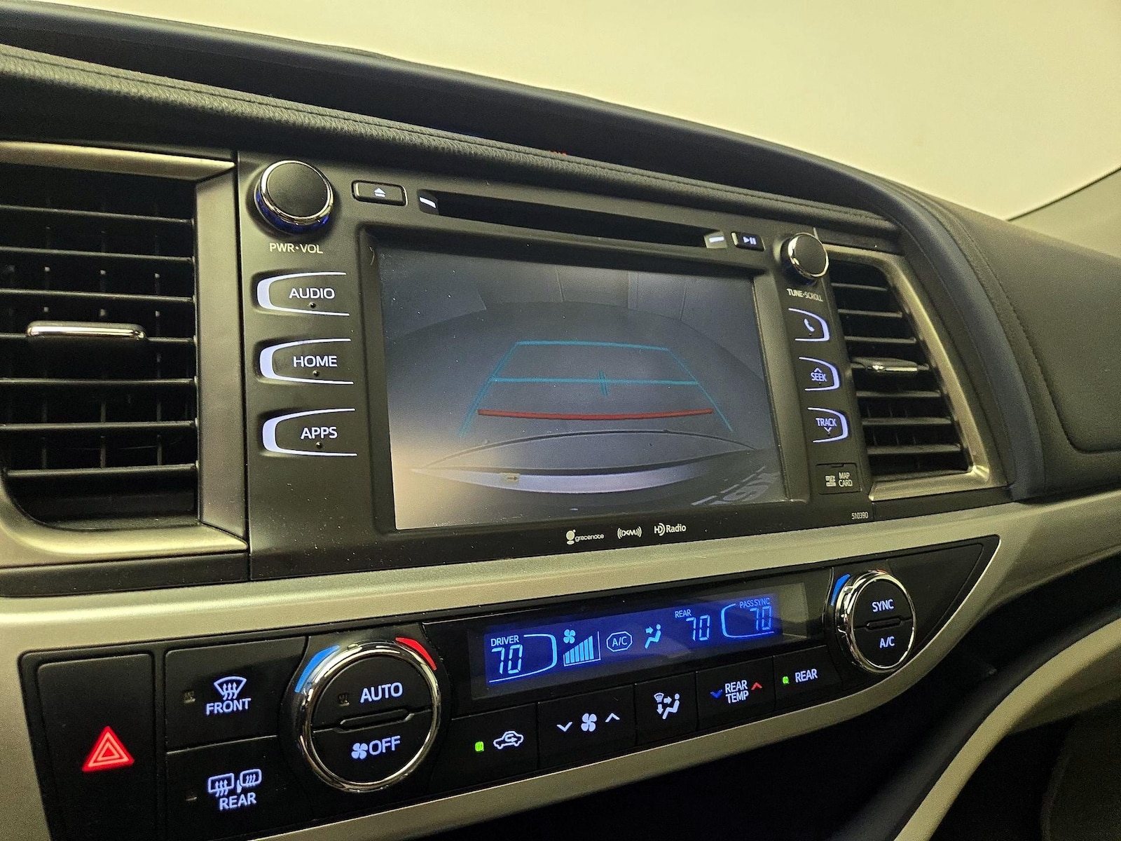 2019 Toyota Highlander XLE - Photo 15