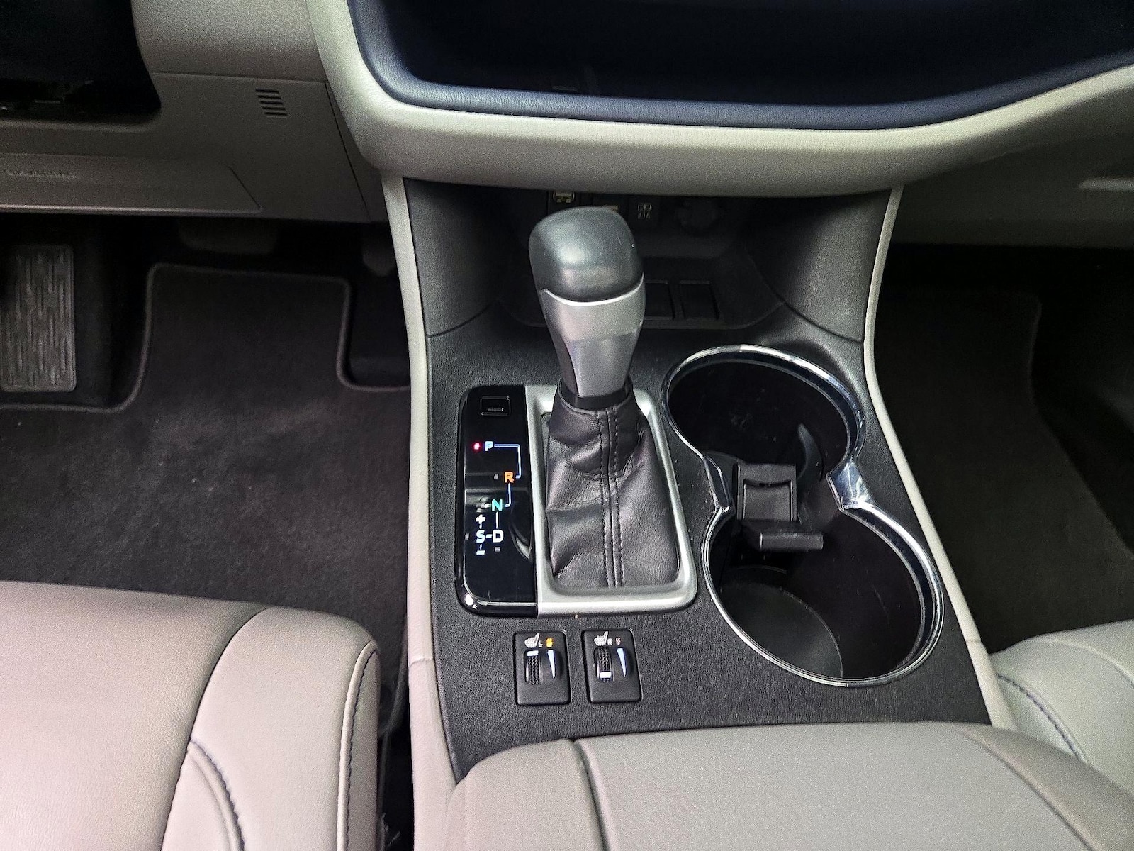 2019 Toyota Highlander XLE - Photo 18