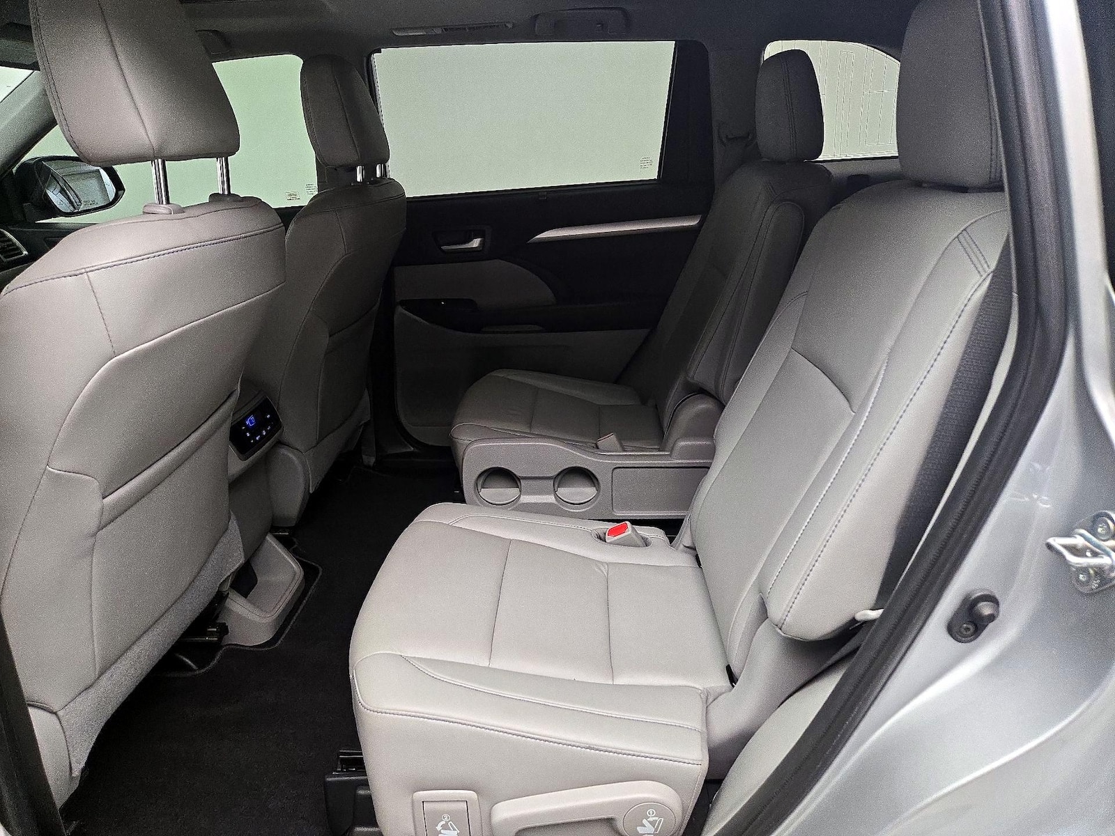 2019 Toyota Highlander XLE - Photo 21