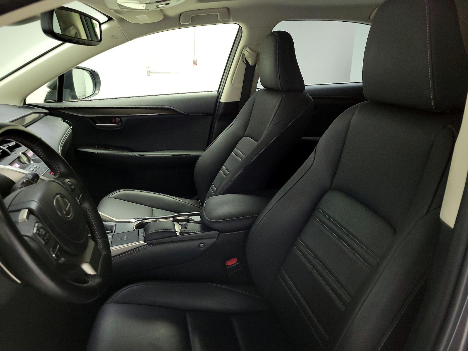 Power Seat(s) & Side Airbags