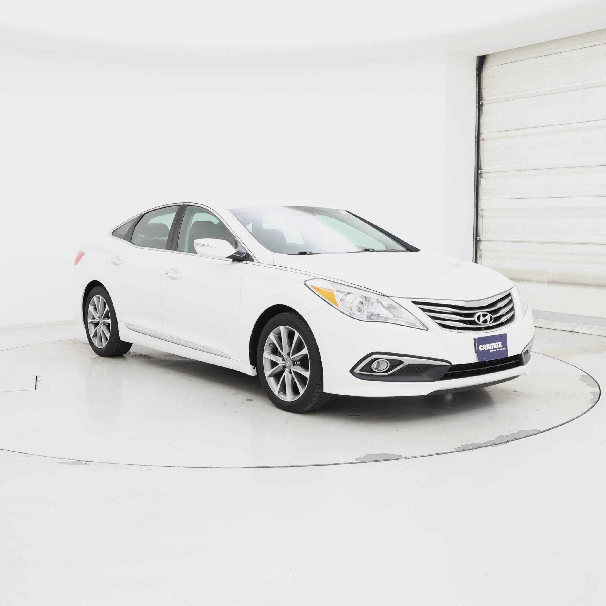 White 2017 Hyundai Azera Sedan Front-Wheel Drive Automatic