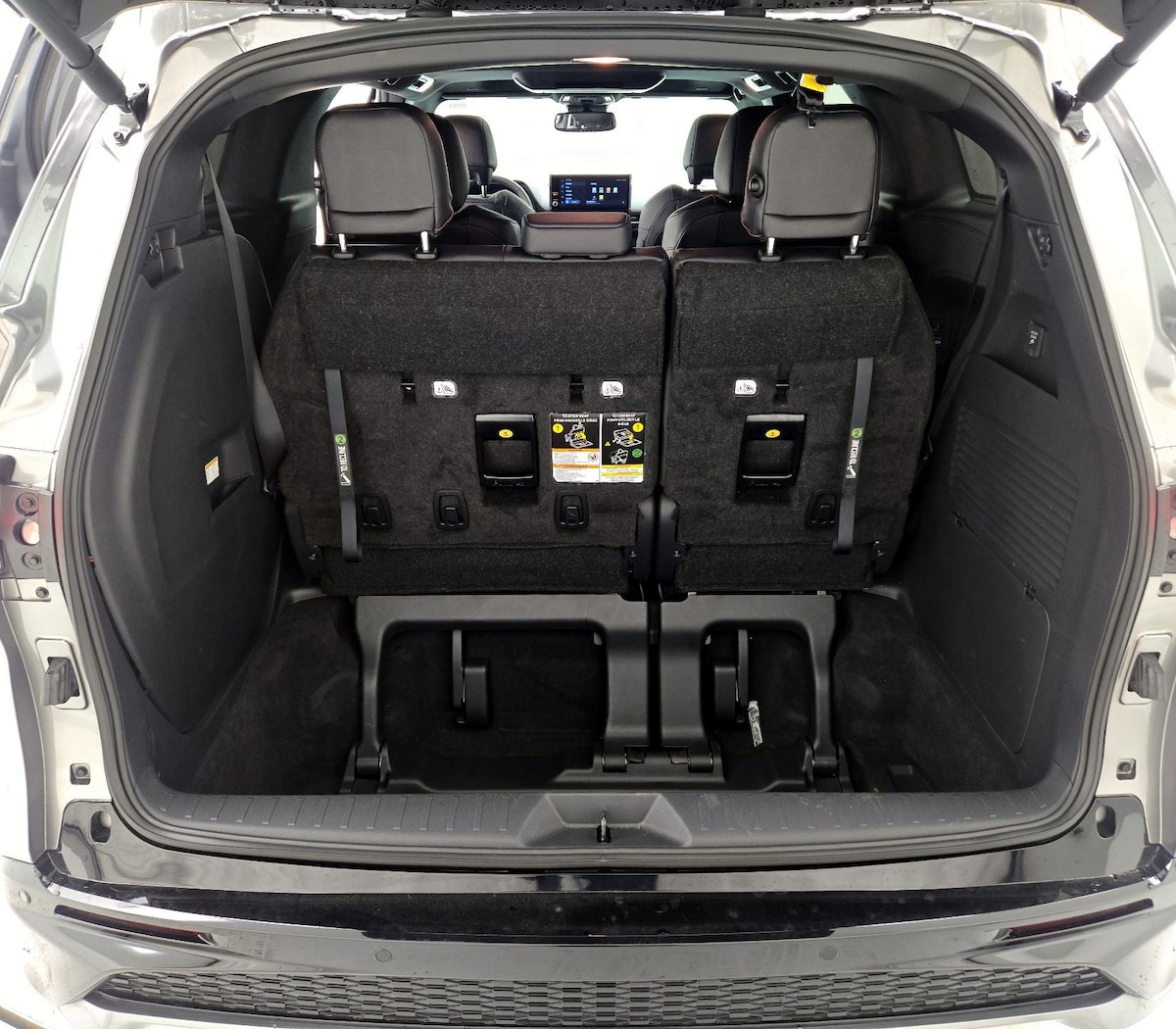Trunk/Cargo (Seats Up)