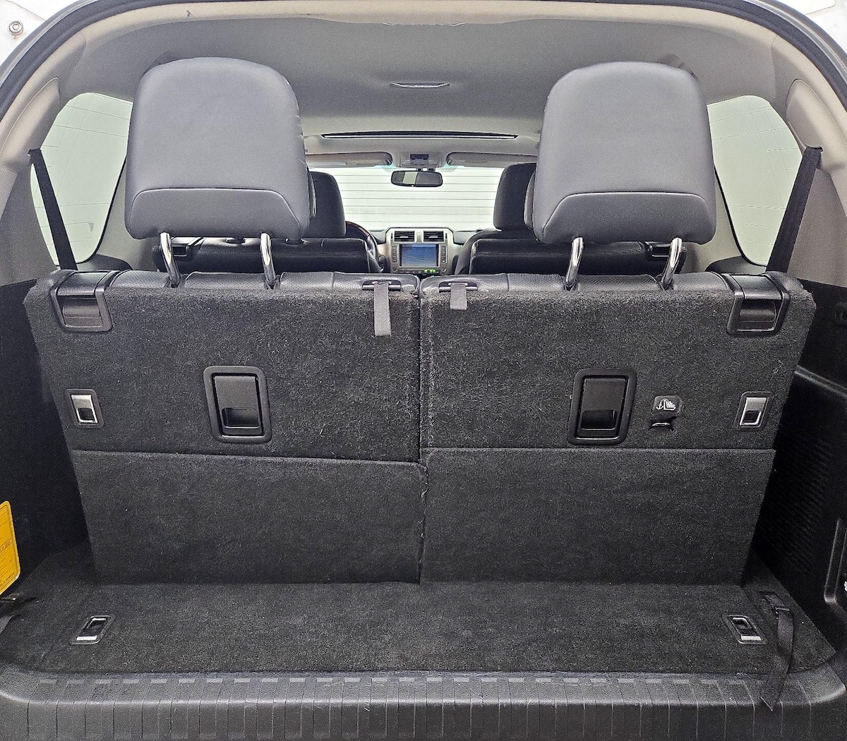 Trunk/Cargo (Seats Up)