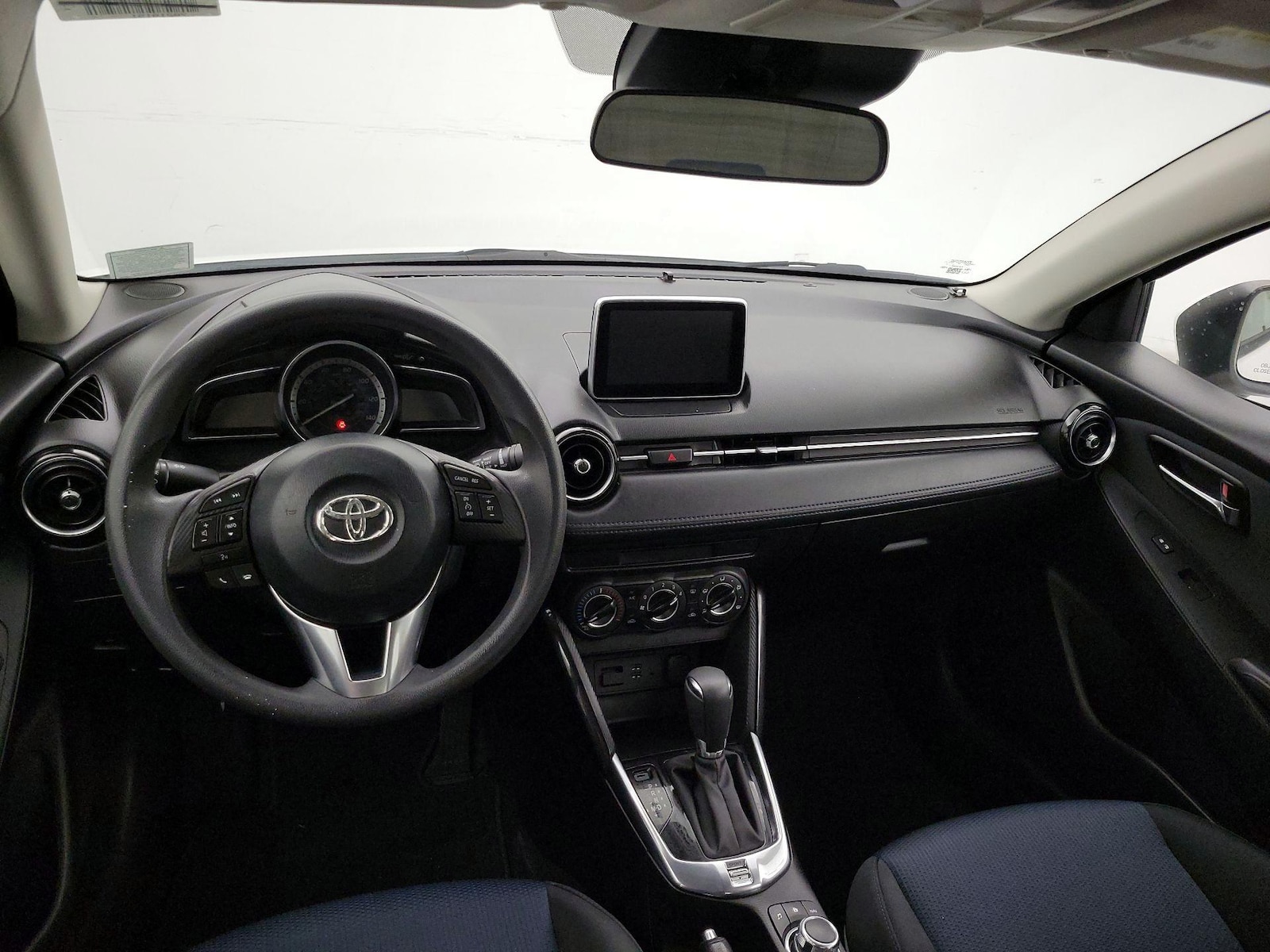 2017 Toyota Yaris iA Base - Photo 10