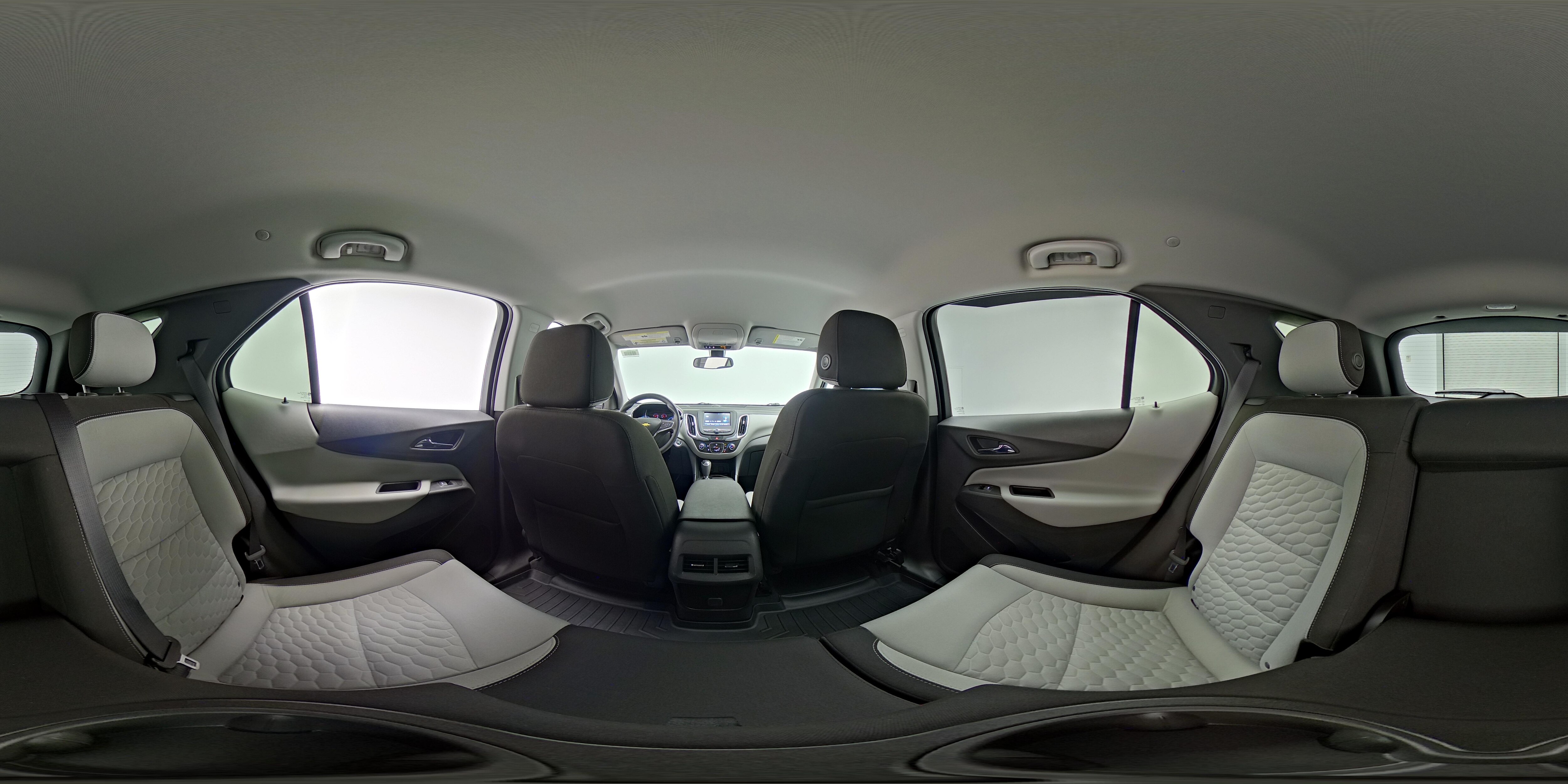 2018 Chevrolet Equinox LS - Photo 23