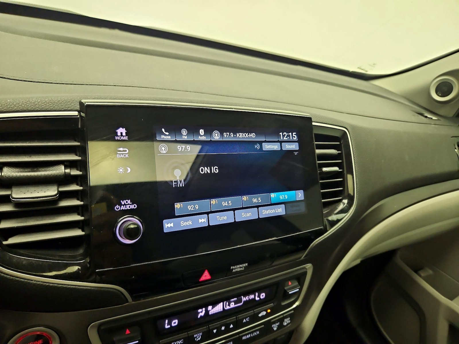 2022 Honda Pilot SE - Photo 16