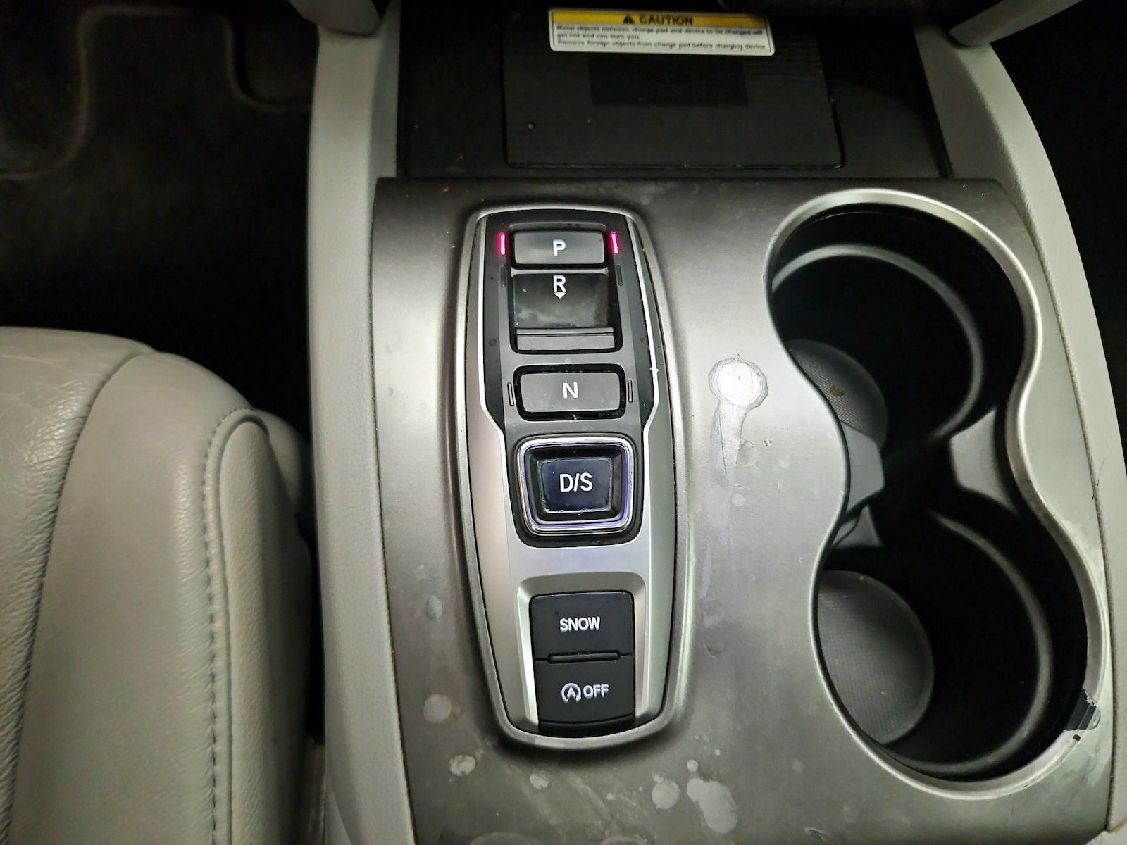 2022 Honda Pilot SE - Photo 18
