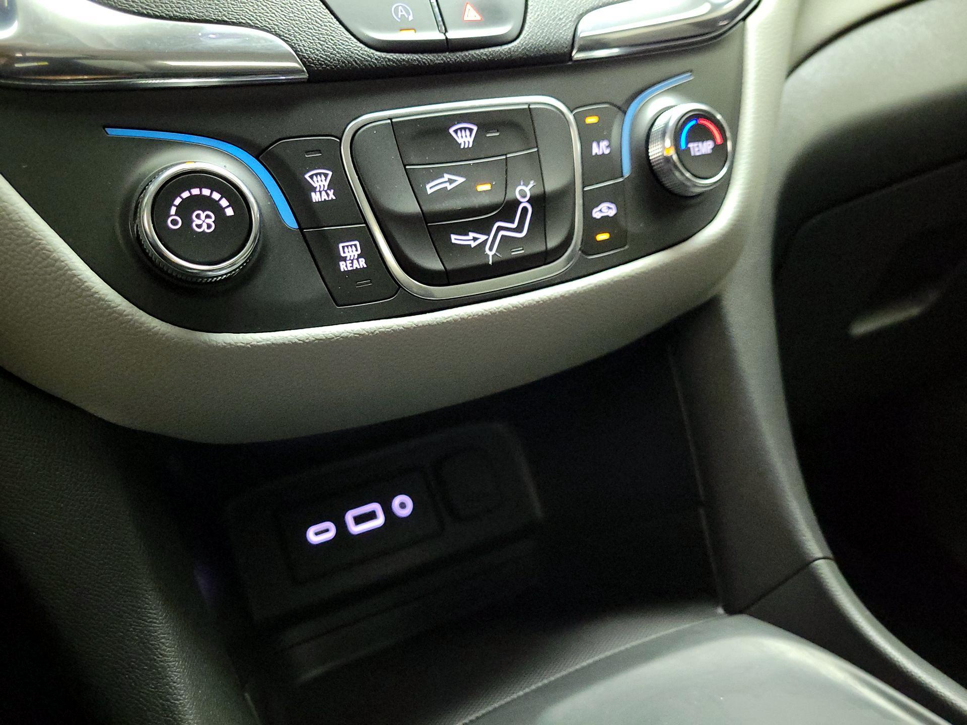 Thumbnail: 2023 Chevrolet Equinox - 16
