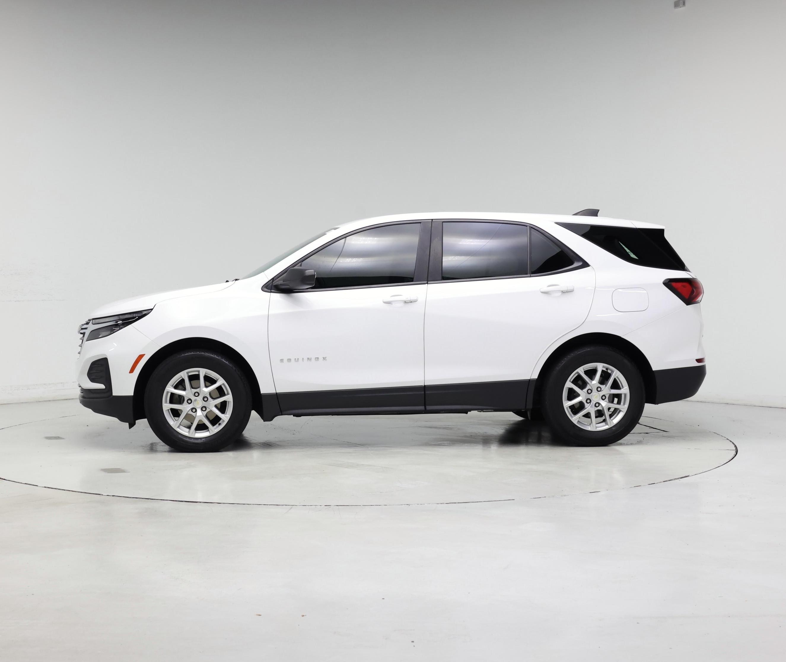 Thumbnail: 2023 Chevrolet Equinox - 3