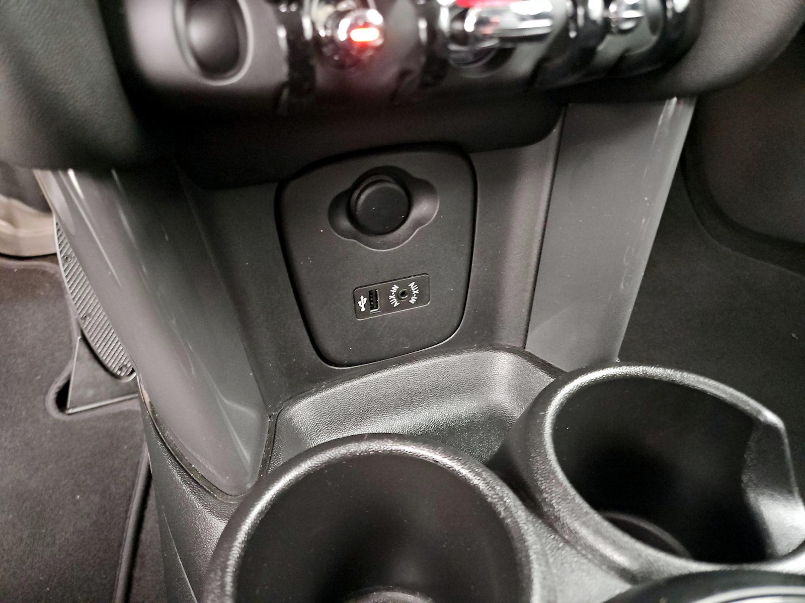 2017 MINI Cooper Base - Photo 18