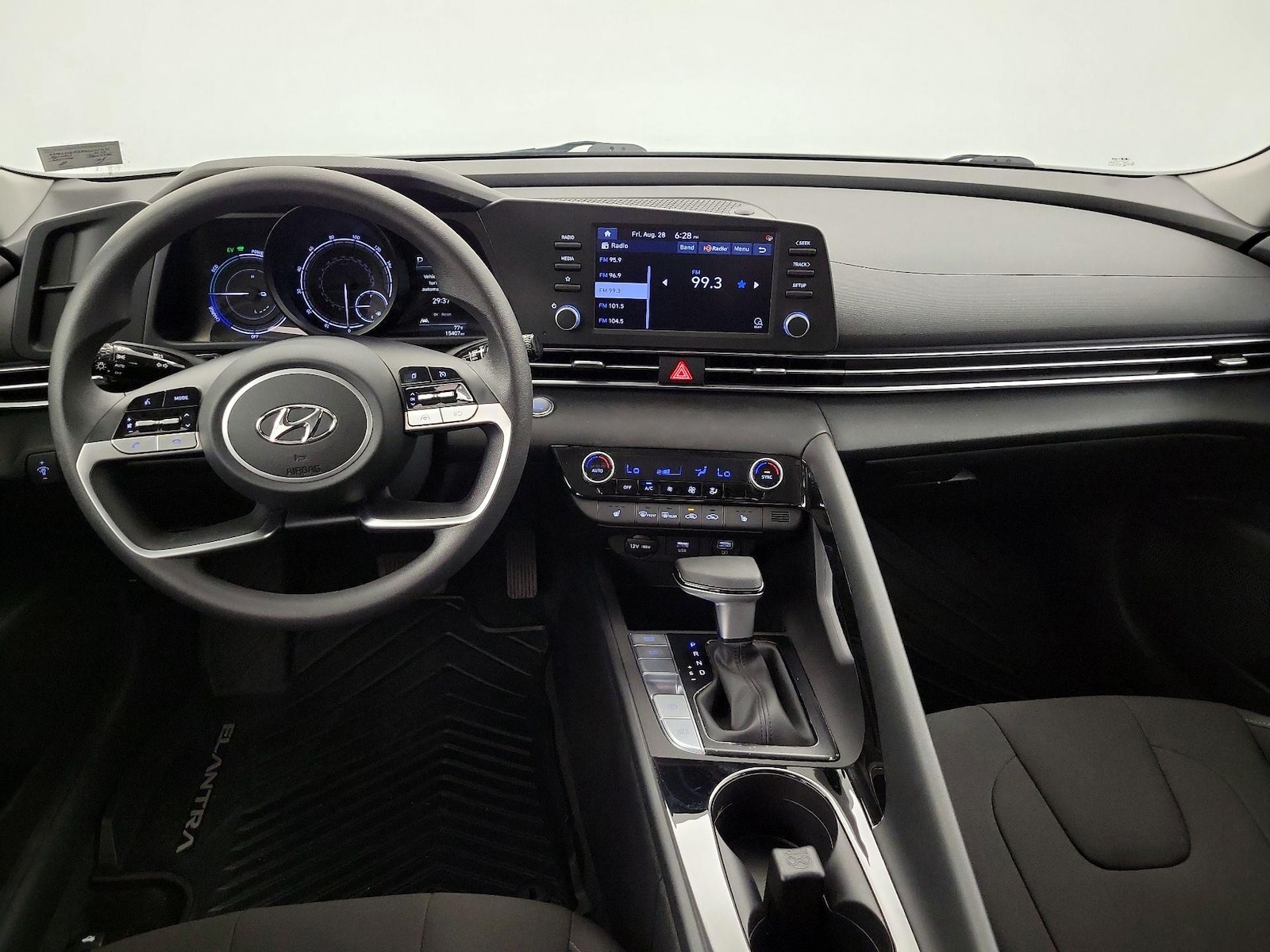 2022 Hyundai Elantra Blue - Photo 10