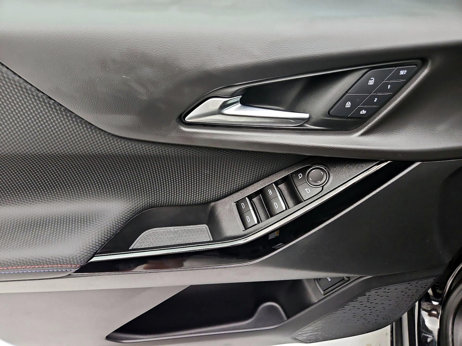 2026 Chevrolet Equinox RS - Photo 13