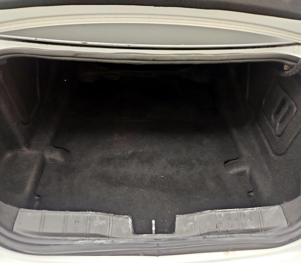 Trunk/Cargo (Seats Up)