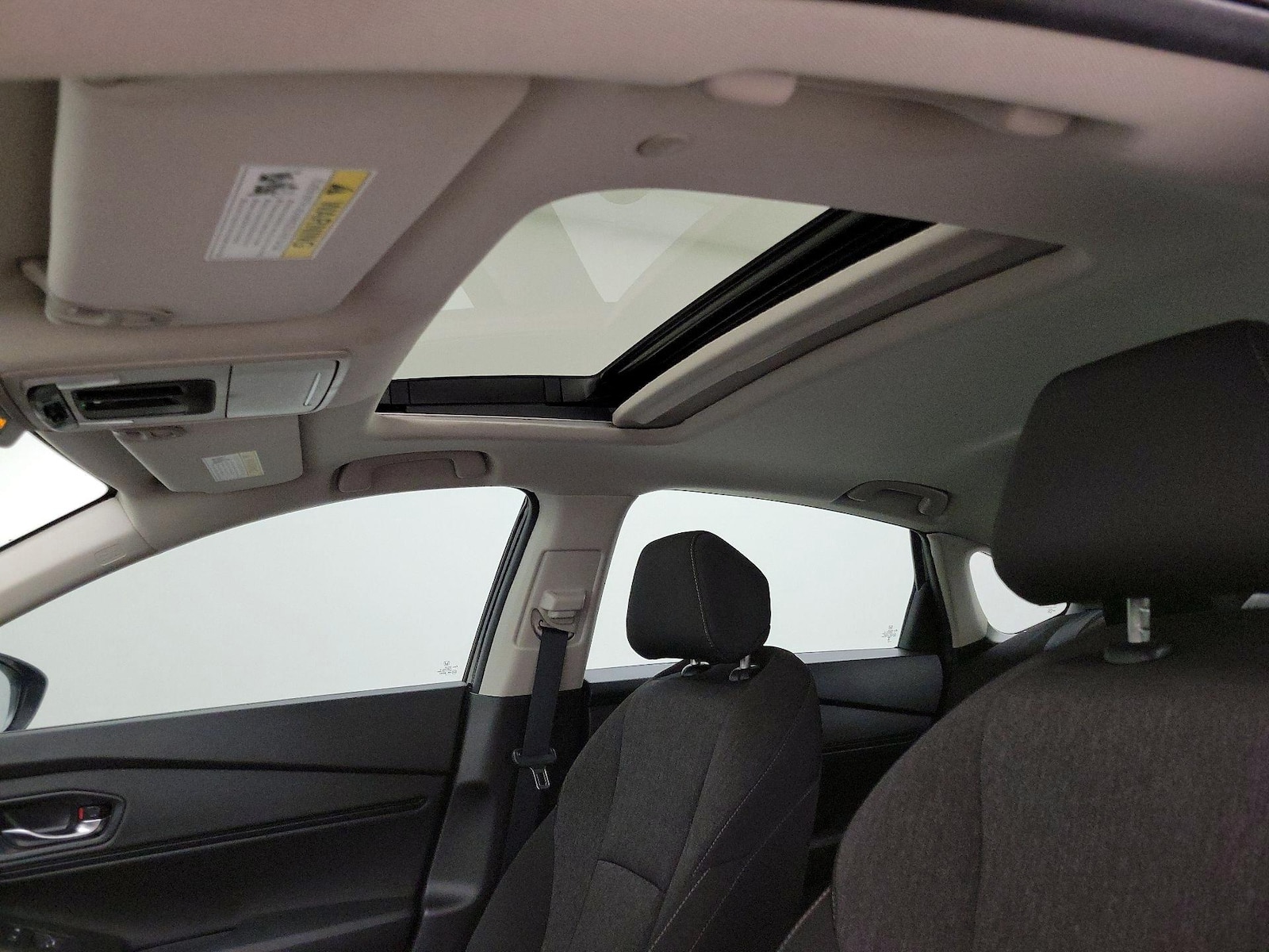 Sunroof(s) & Overhead Airbags