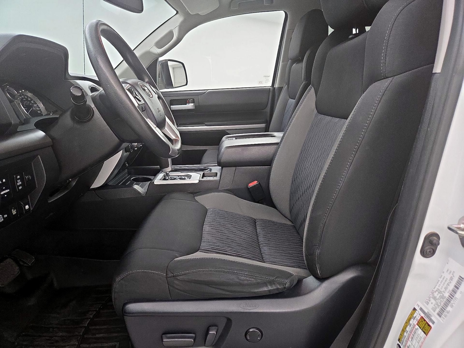 2017 Toyota Tundra SR5 - Photo 12