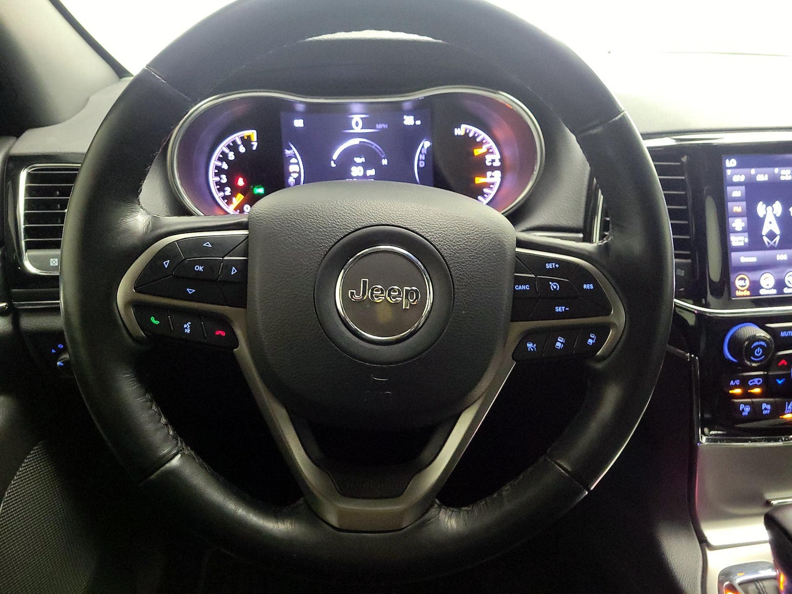 2021 Jeep Grand Cherokee 80th Edition - Photo 11