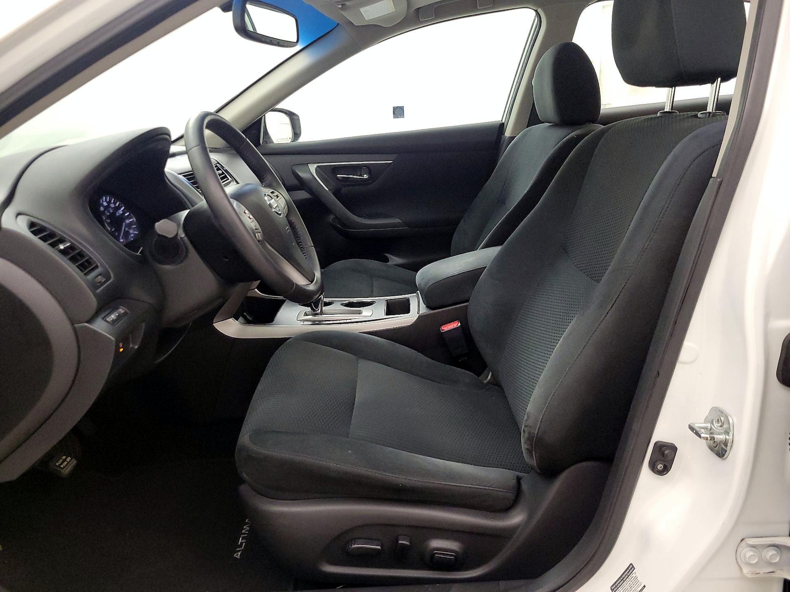 Power Seat(s) & Side Airbags