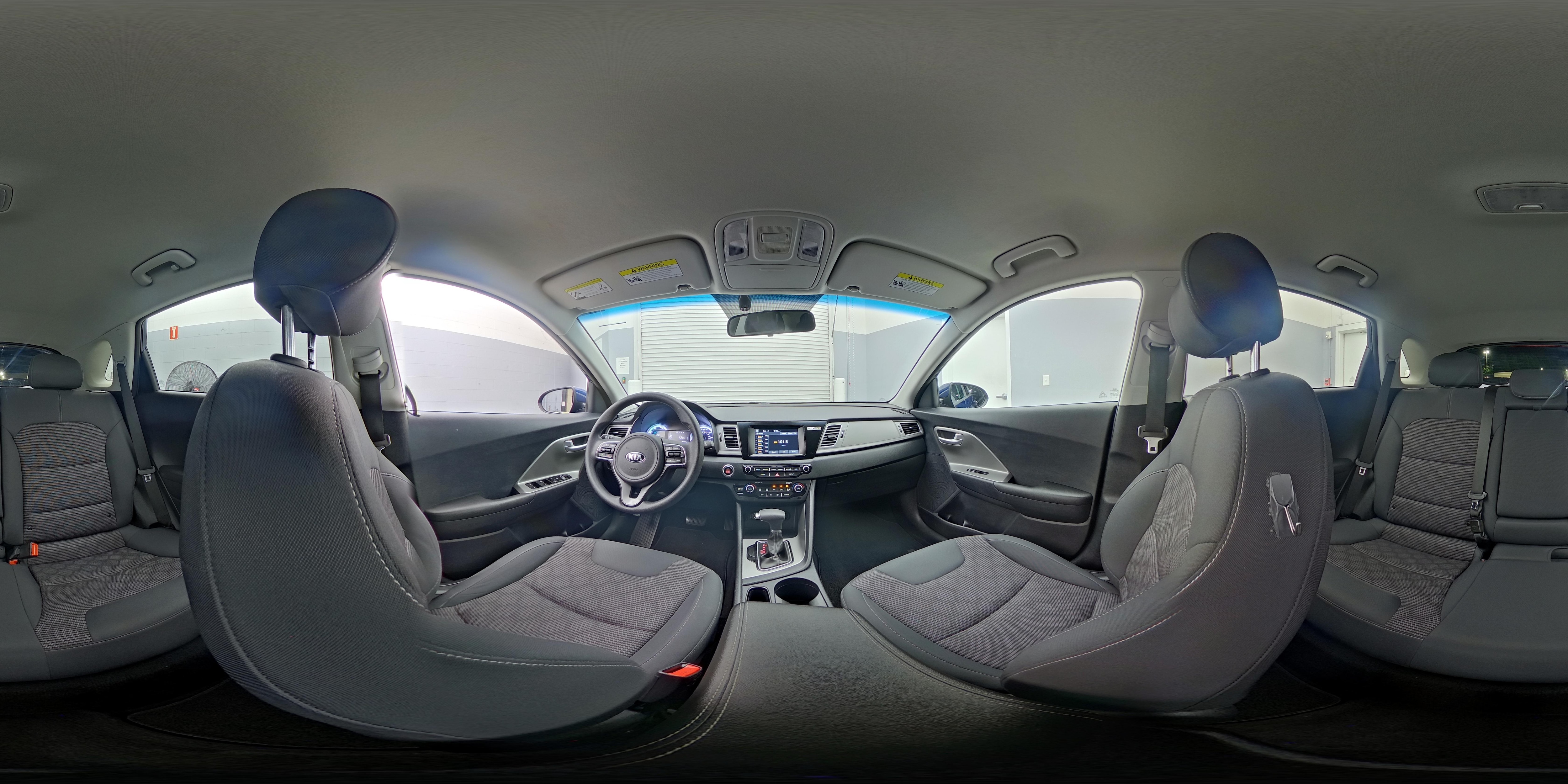 2018 Kia Niro LX - Photo 24