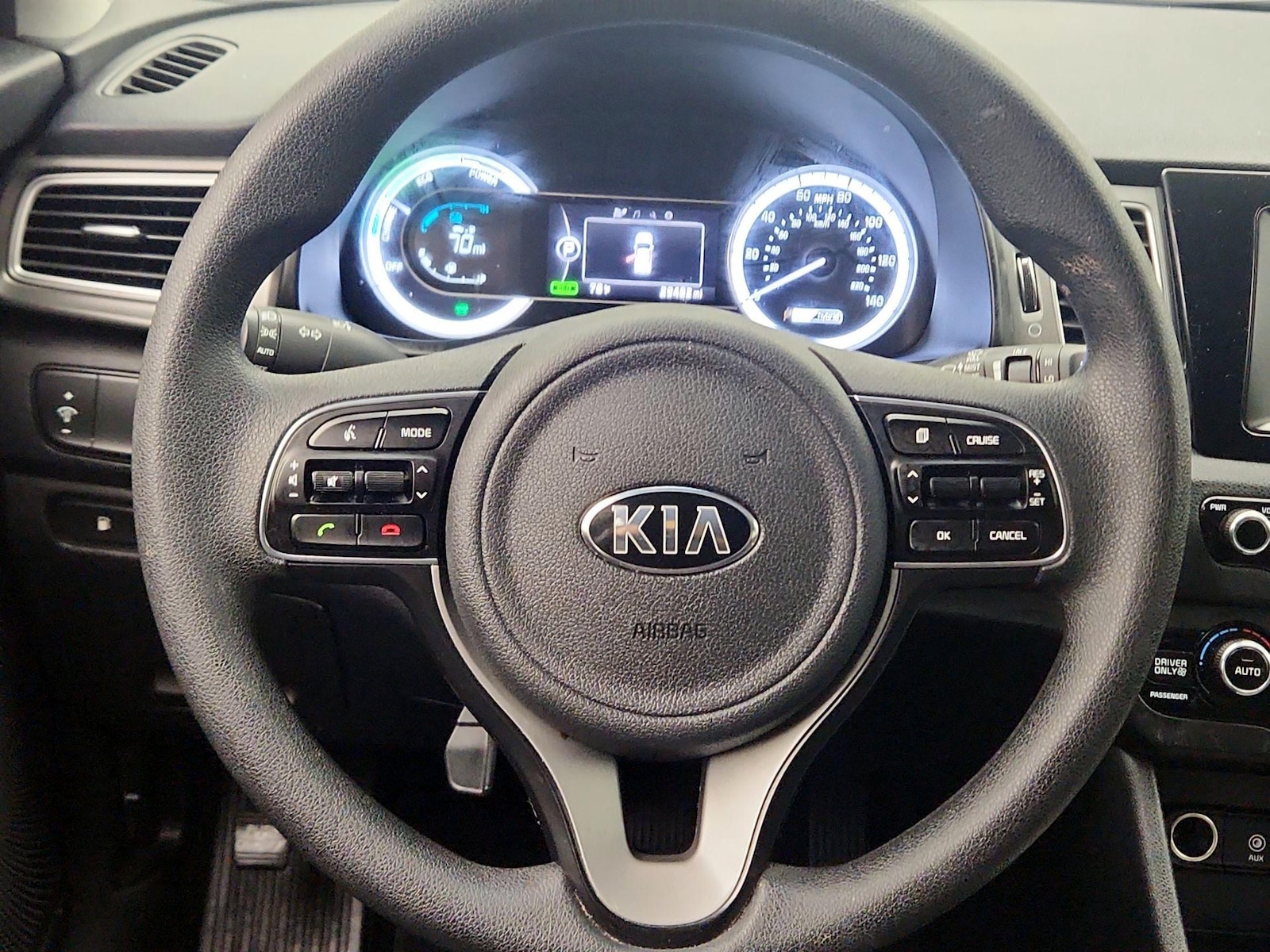 2018 Kia Niro LX - Photo 11