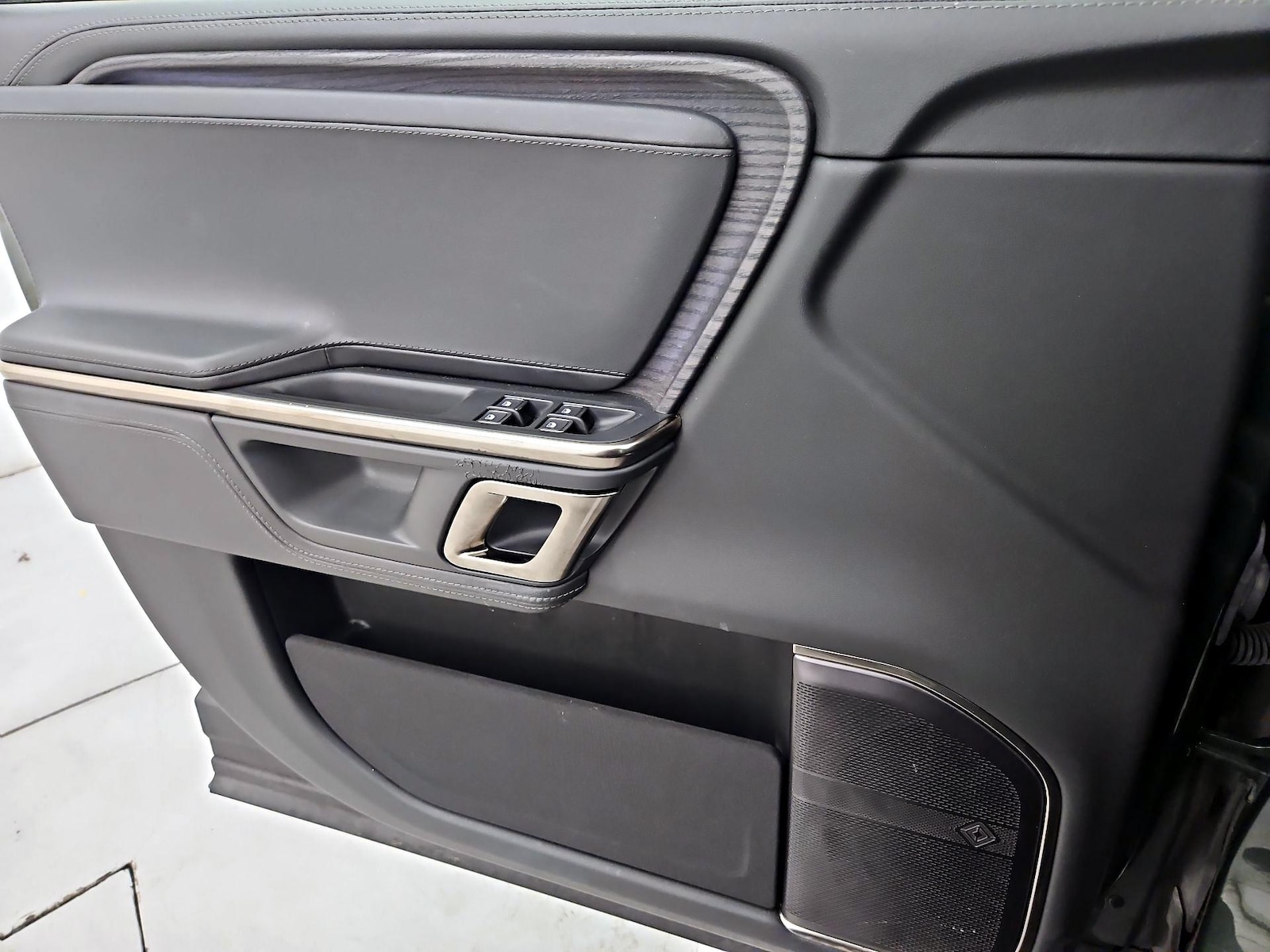 2023 Rivian R1T Adventure - Photo 13
