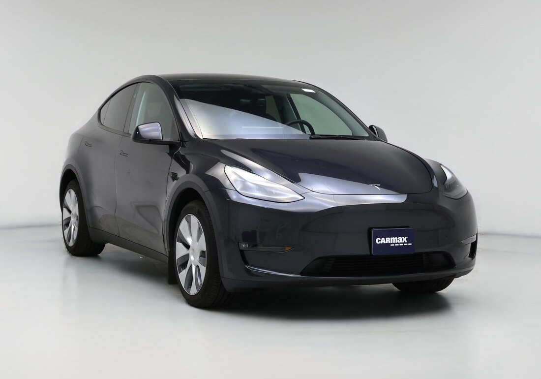 2024 Tesla Model Y Long Range All-Wheel Drive in Gray — CarMax photo