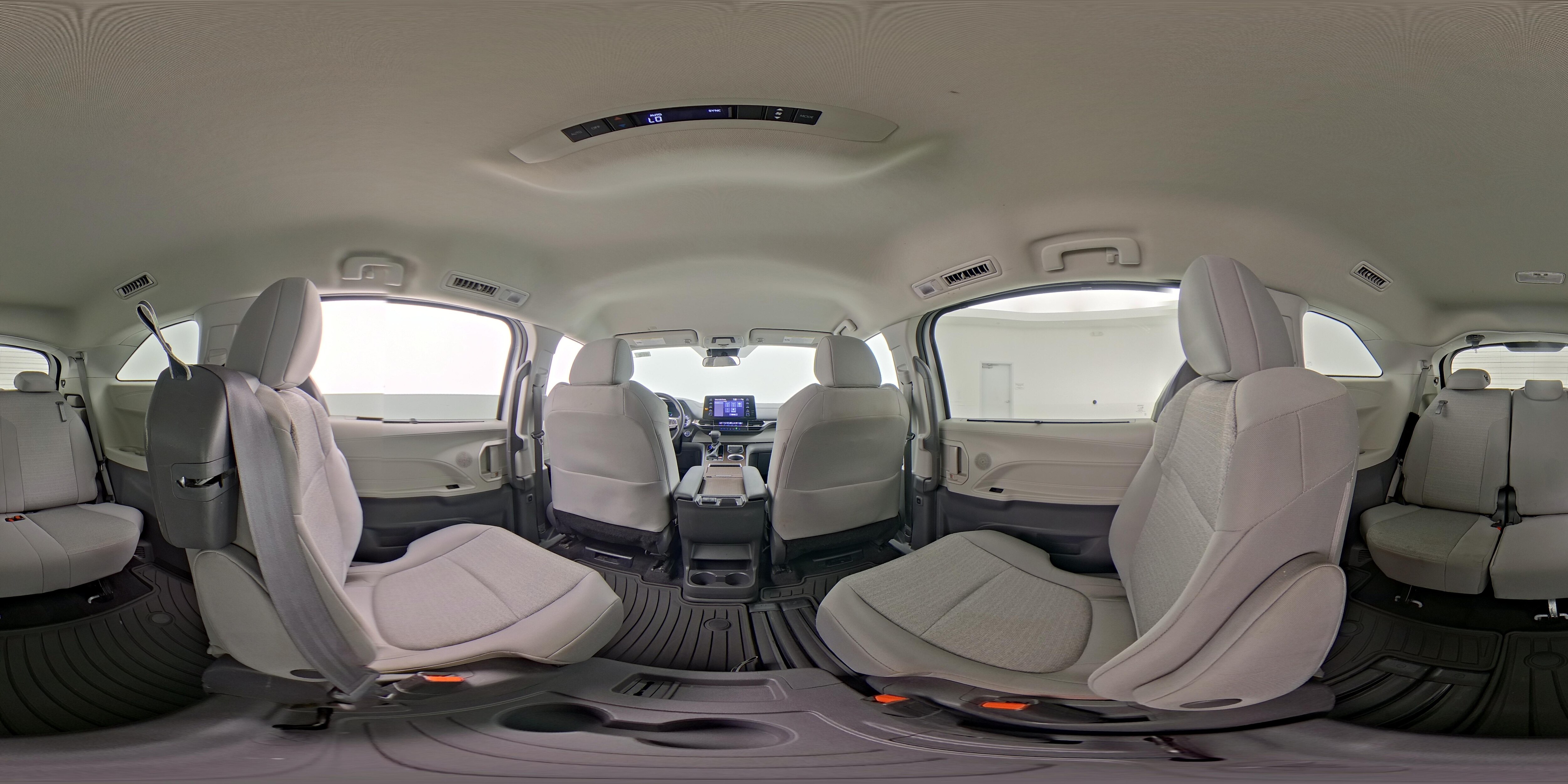 2021 Toyota Sienna LE - Photo 28