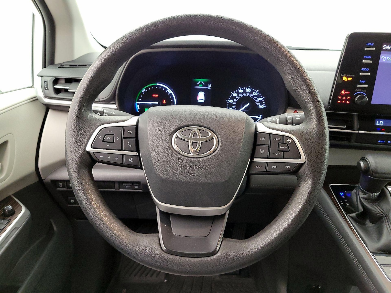 2021 Toyota Sienna LE - Photo 11