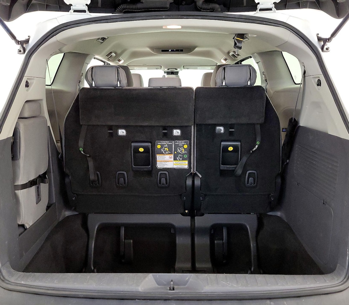 Trunk/Cargo (Seats Up)