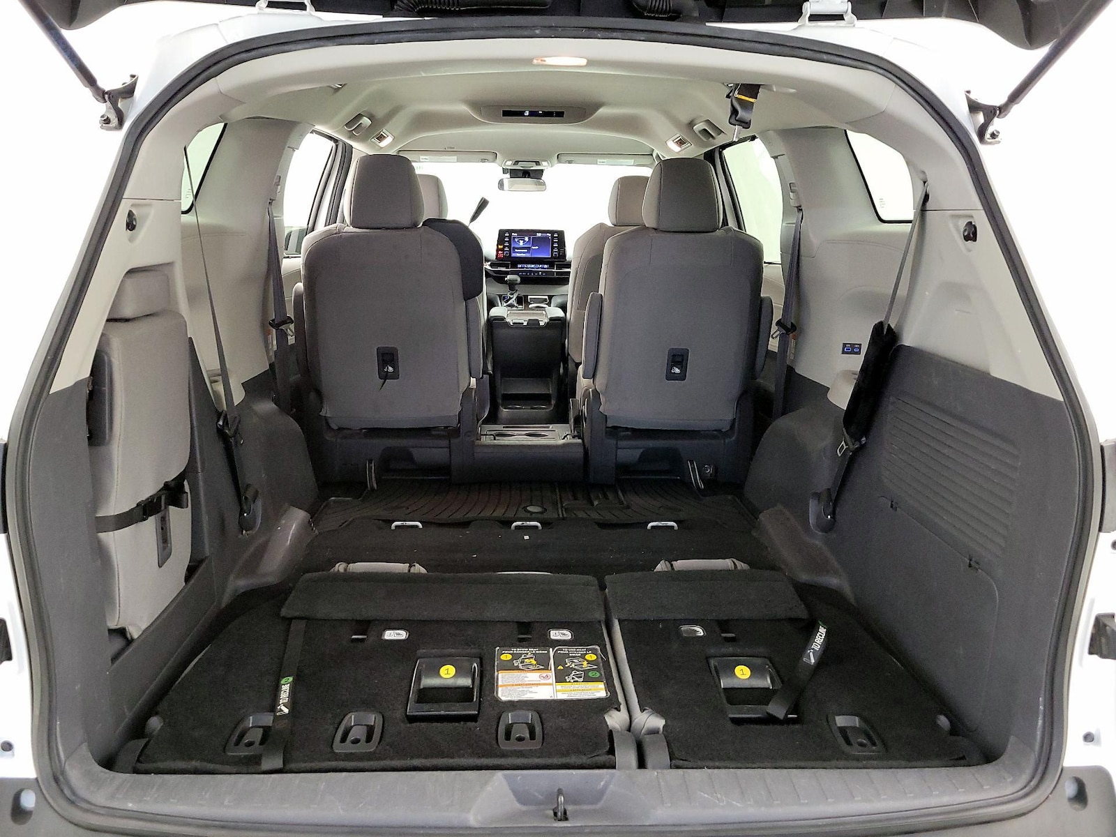 2021 Toyota Sienna LE - Photo 24