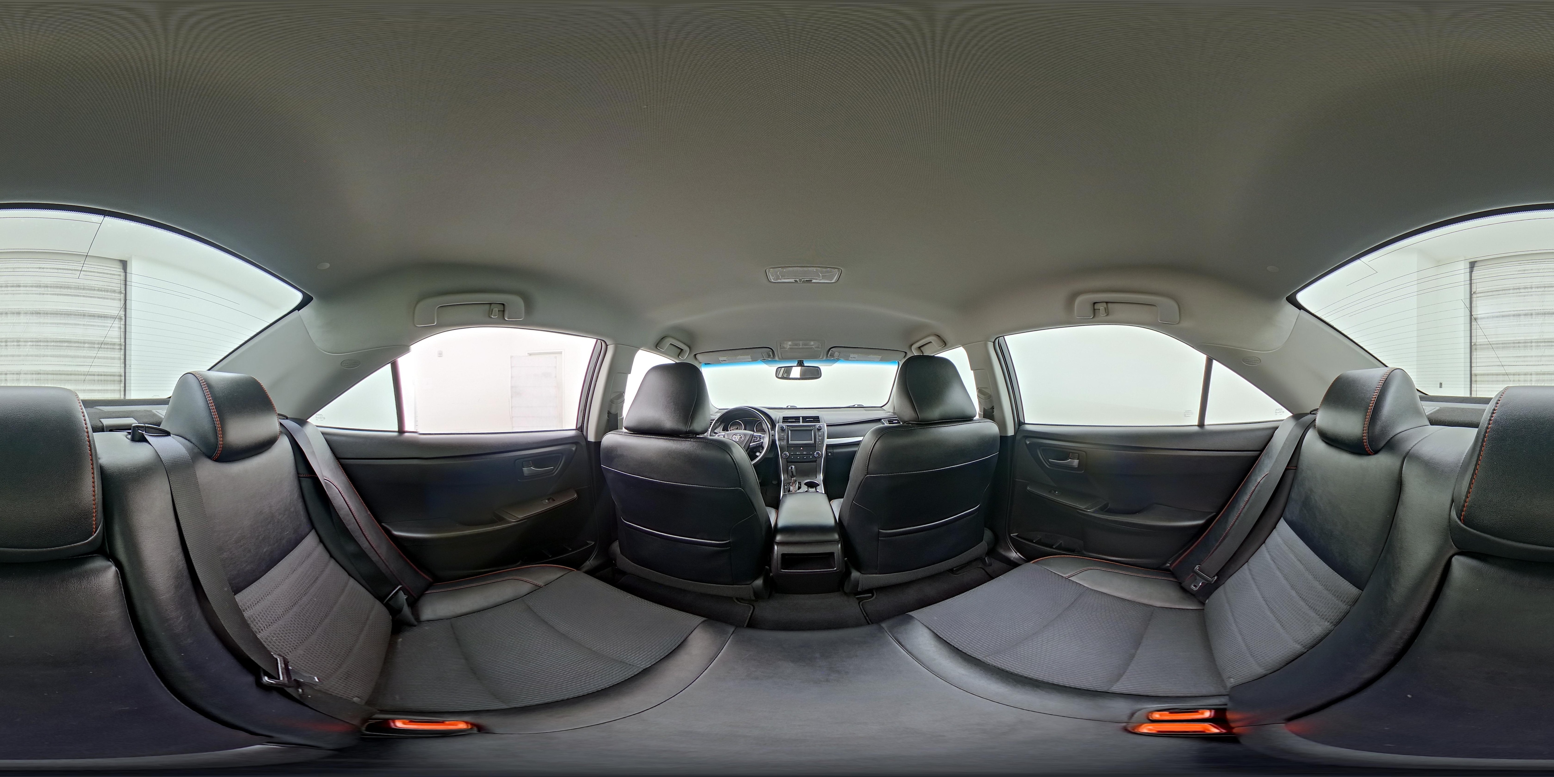 2017 Toyota Camry SE - Photo 25