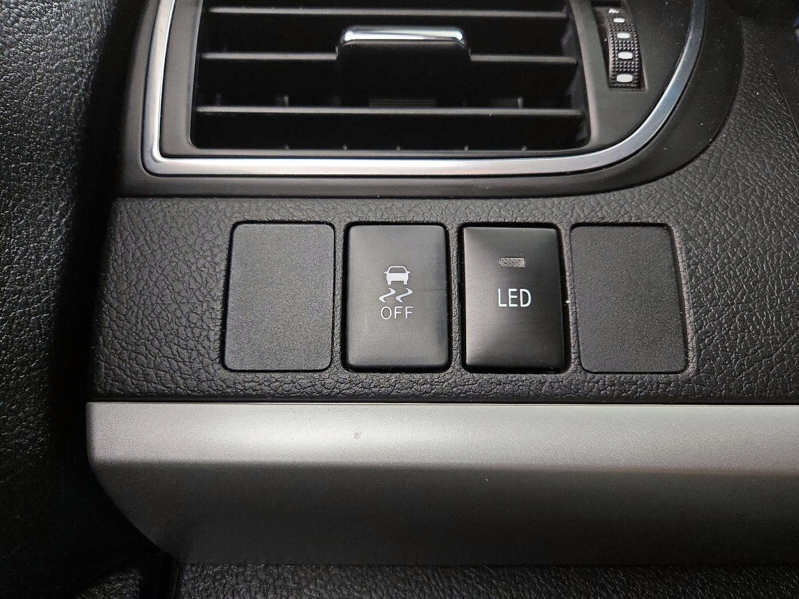 2017 Toyota Camry SE - Photo 14