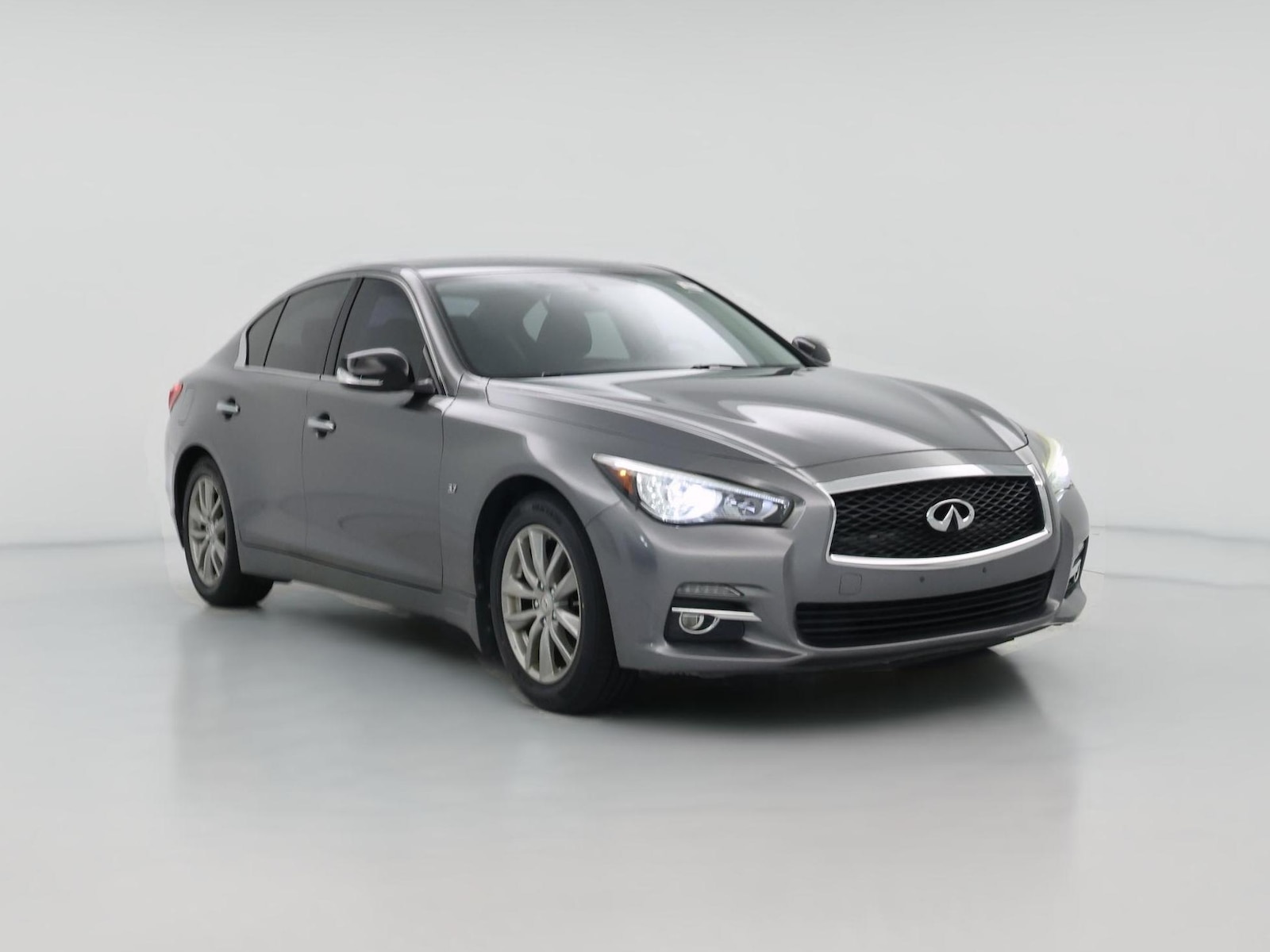 2015 INFINITI Q50