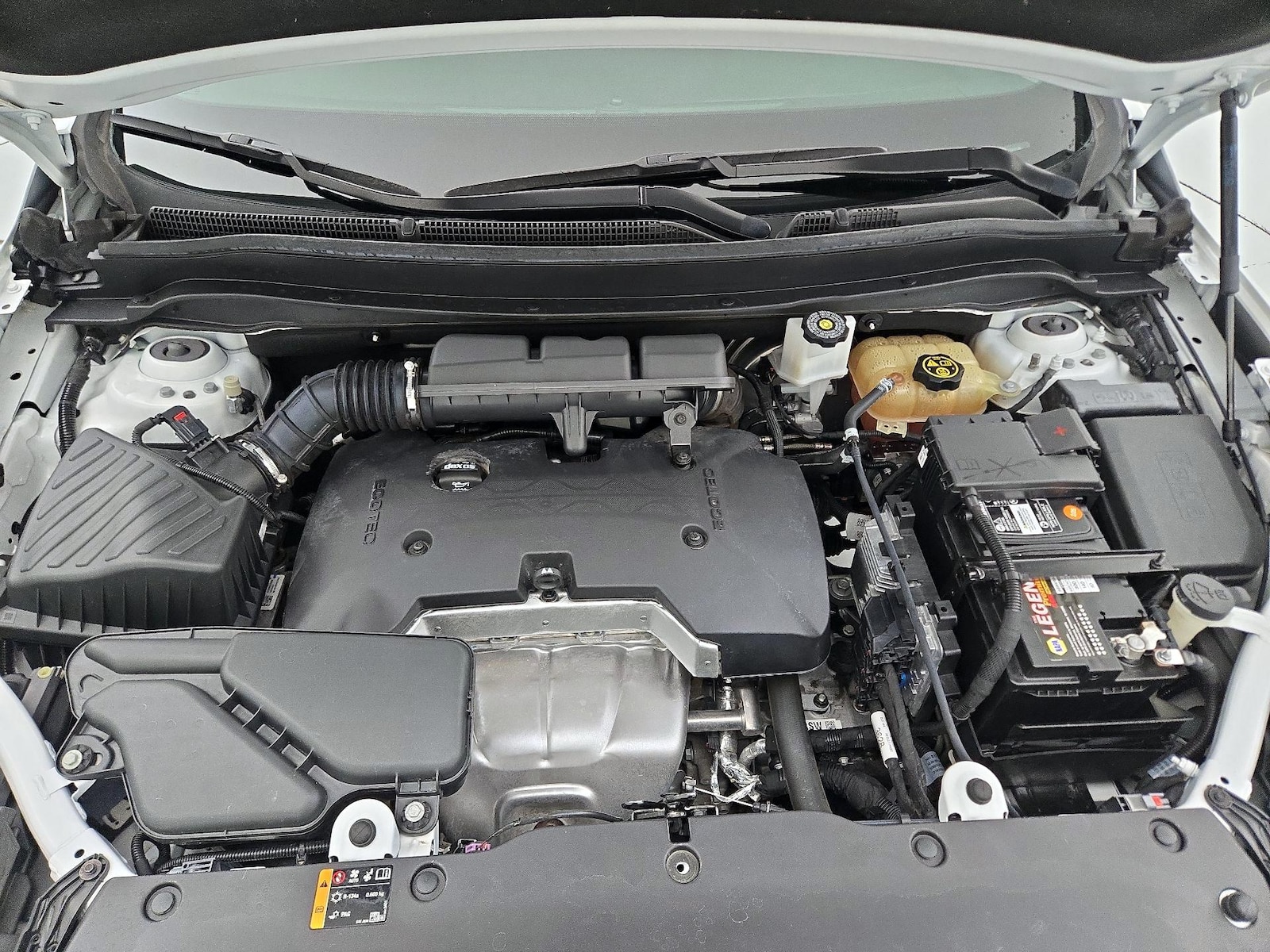 2020 Buick Envision Essence - Photo 22