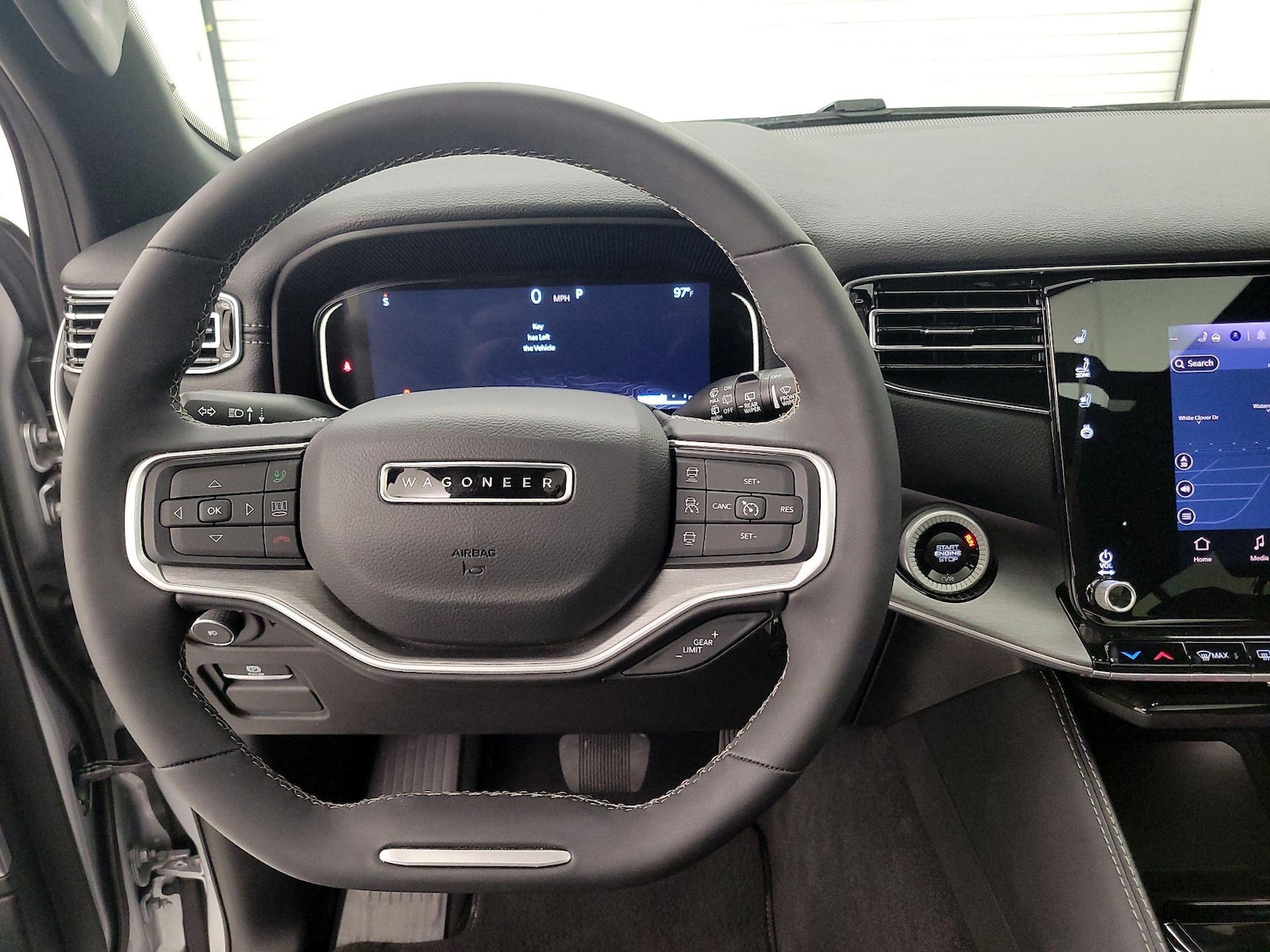 2025 Jeep Wagoneer Series II - Photo 11
