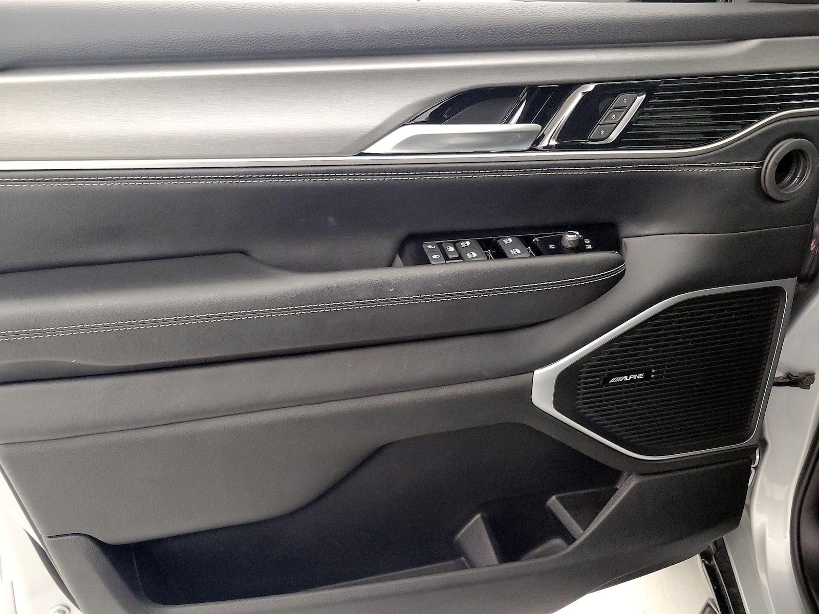2025 Jeep Wagoneer Series II - Photo 13