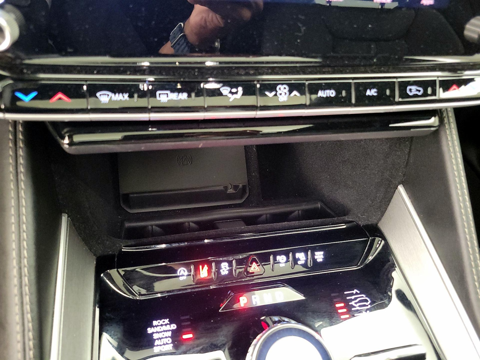 2025 Jeep Wagoneer Series II - Photo 18