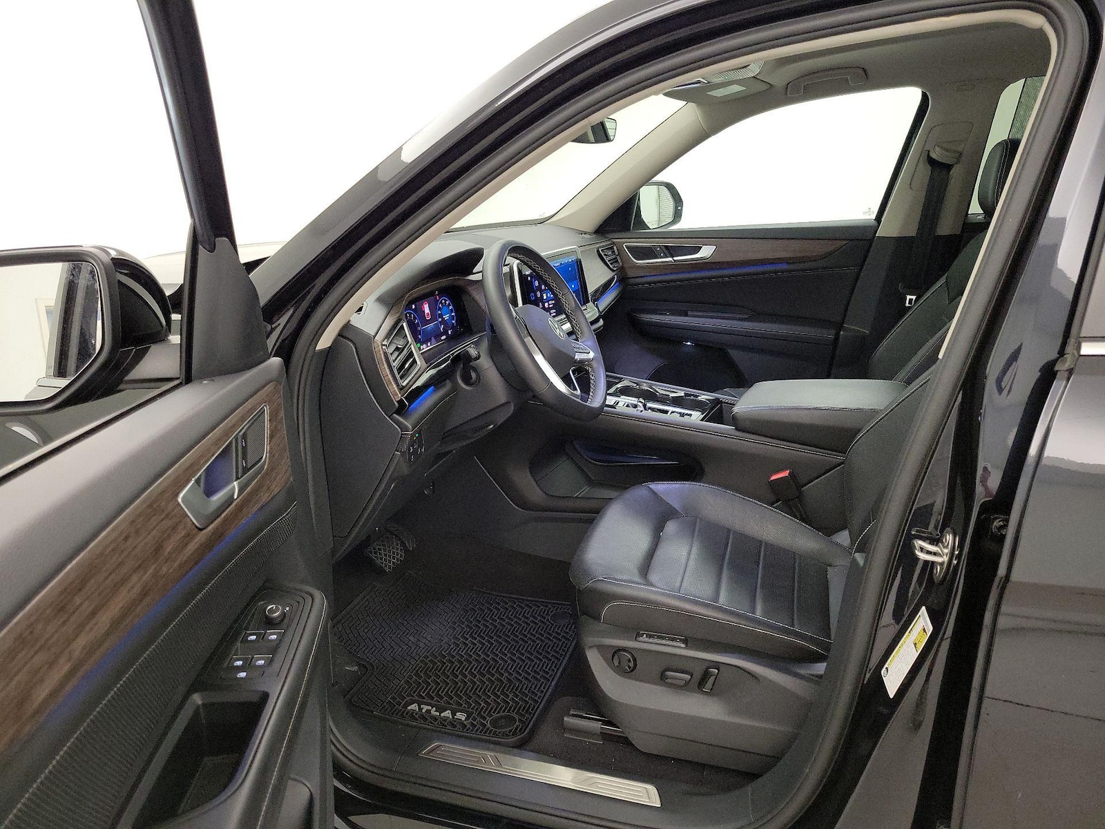 2024 Volkswagen Atlas SEL - Photo 12