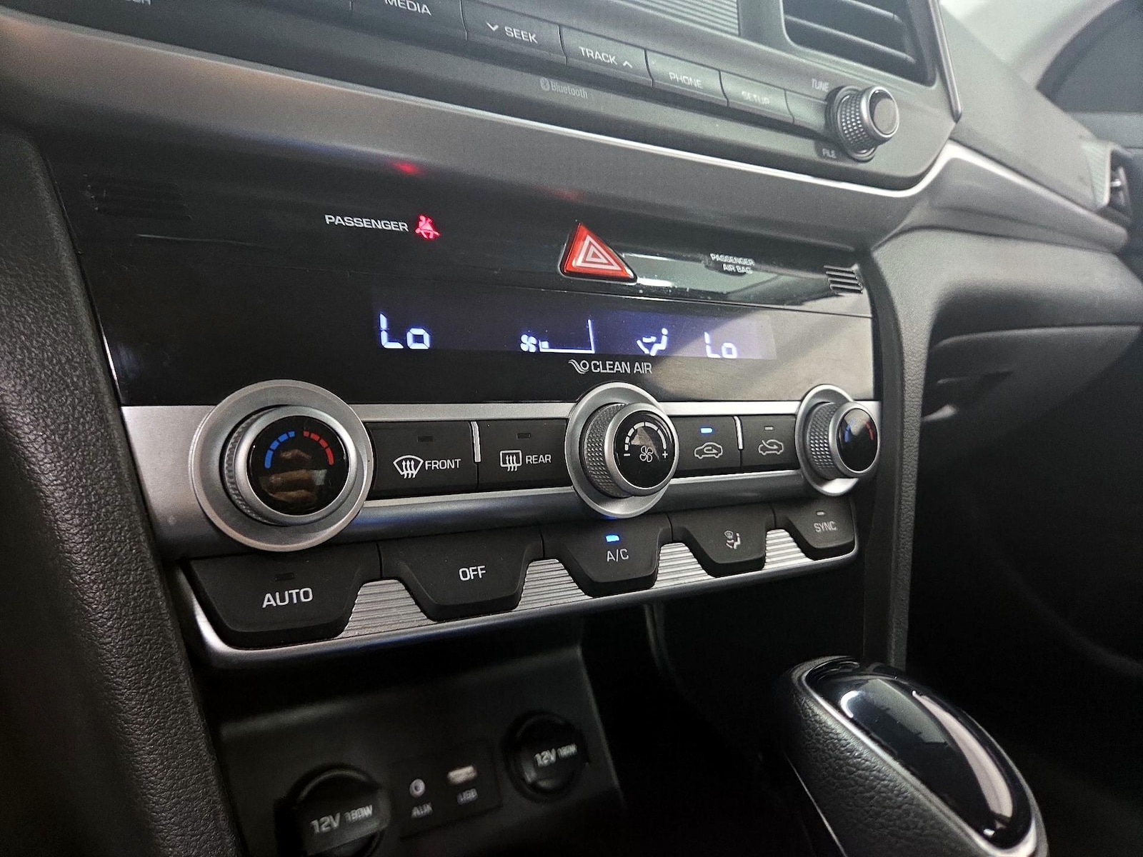 2020 Hyundai Elantra SE - Photo 15