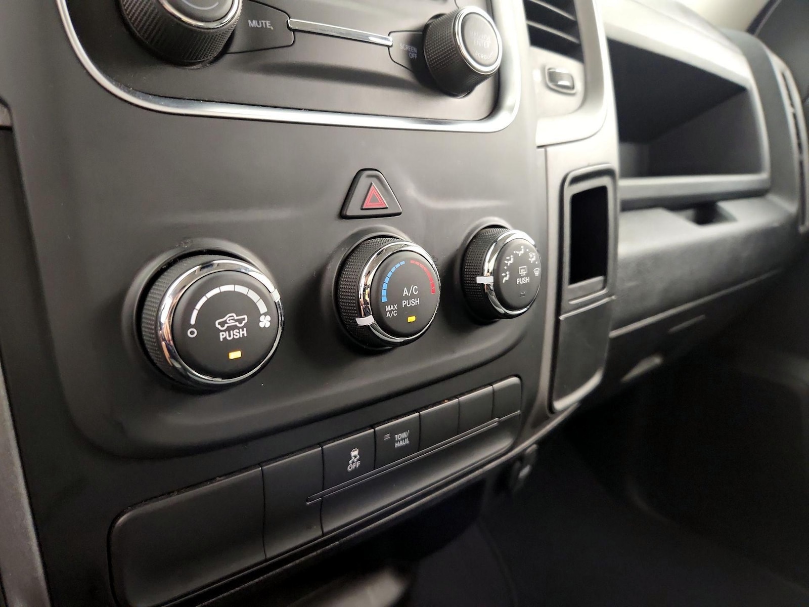 2021 RAM Ram 1500 Classic Tradesman - Photo 17
