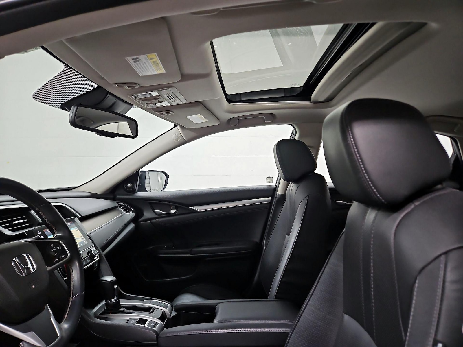 Sunroof(s) & Overhead Airbags