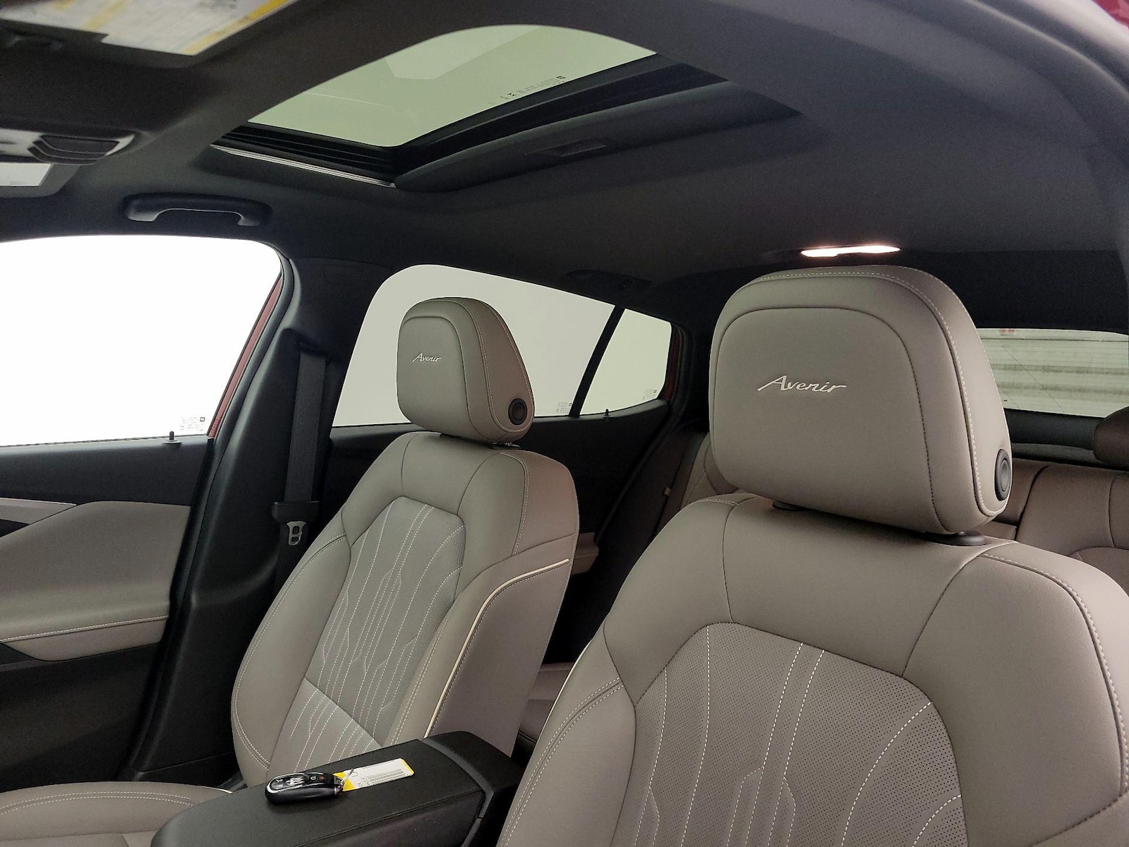 Sunroof(s) & Overhead Airbags